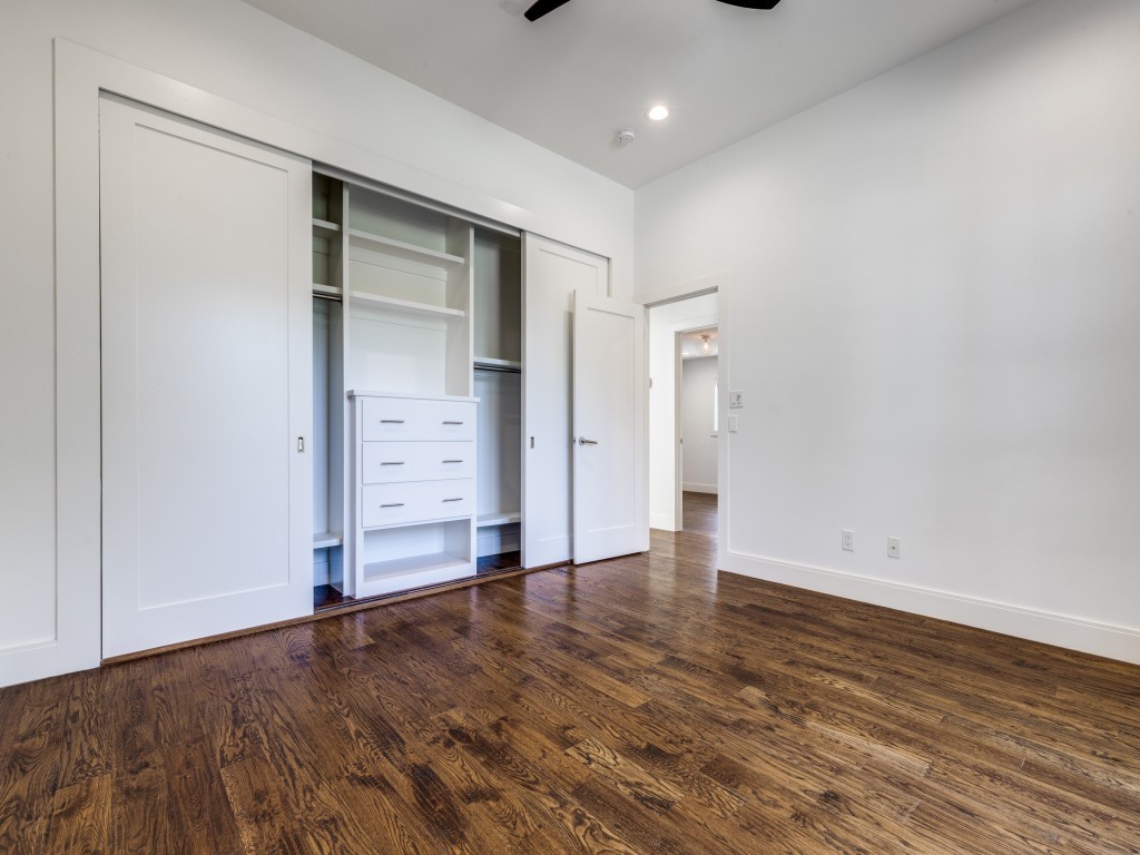 2400 Crown Knoll Lane