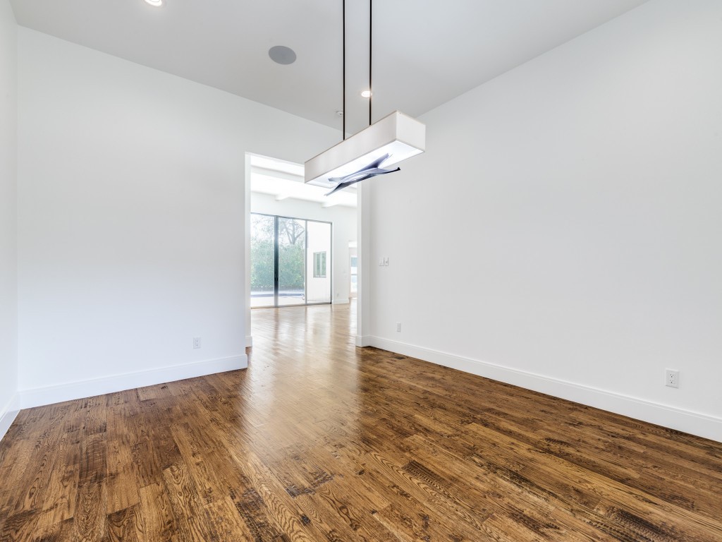2400 Crown Knoll Lane