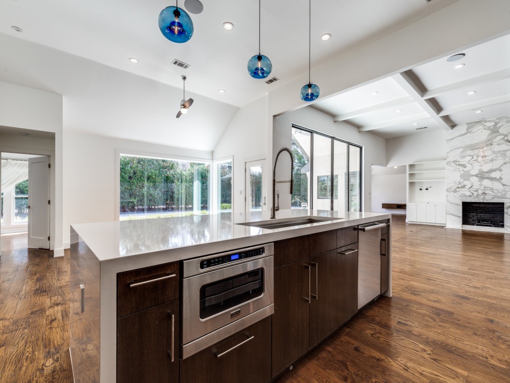 2400 Crown Knoll Lane