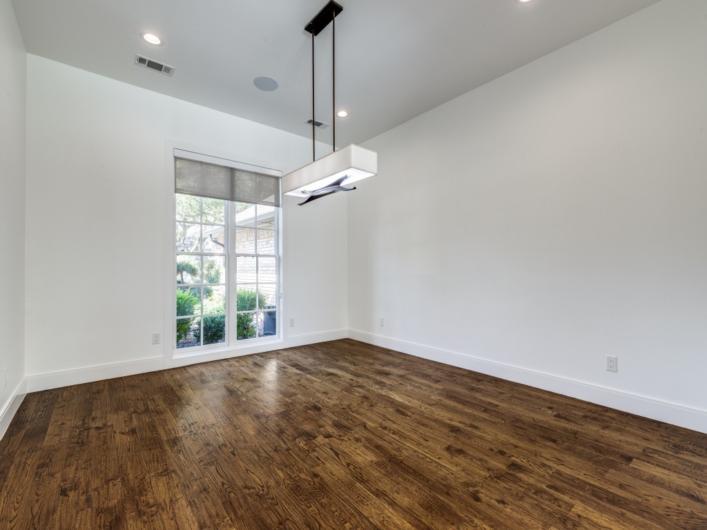 2400 Crown Knoll Lane