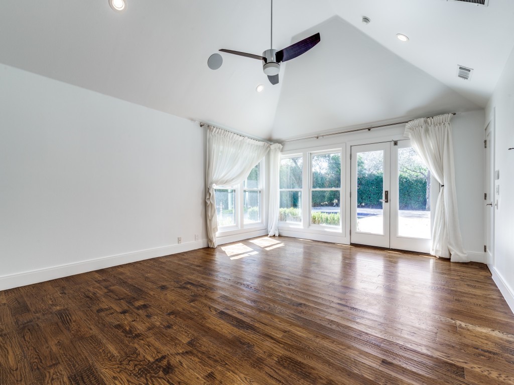 2400 Crown Knoll Lane