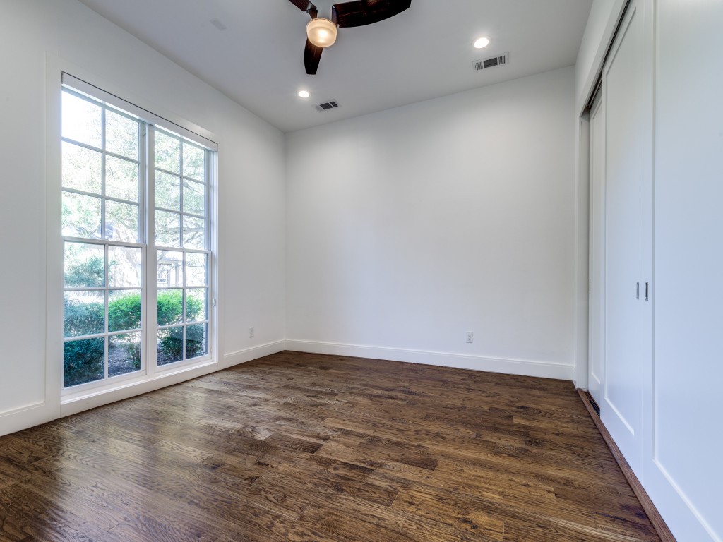 2400 Crown Knoll Lane