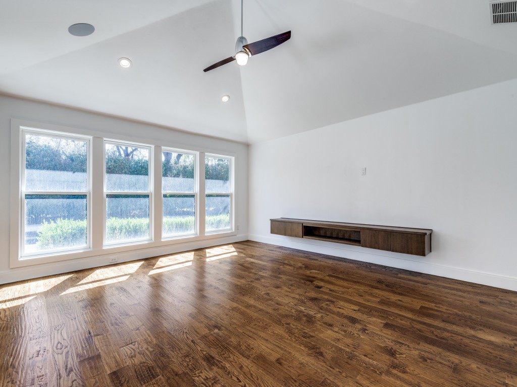 2400 Crown Knoll Lane