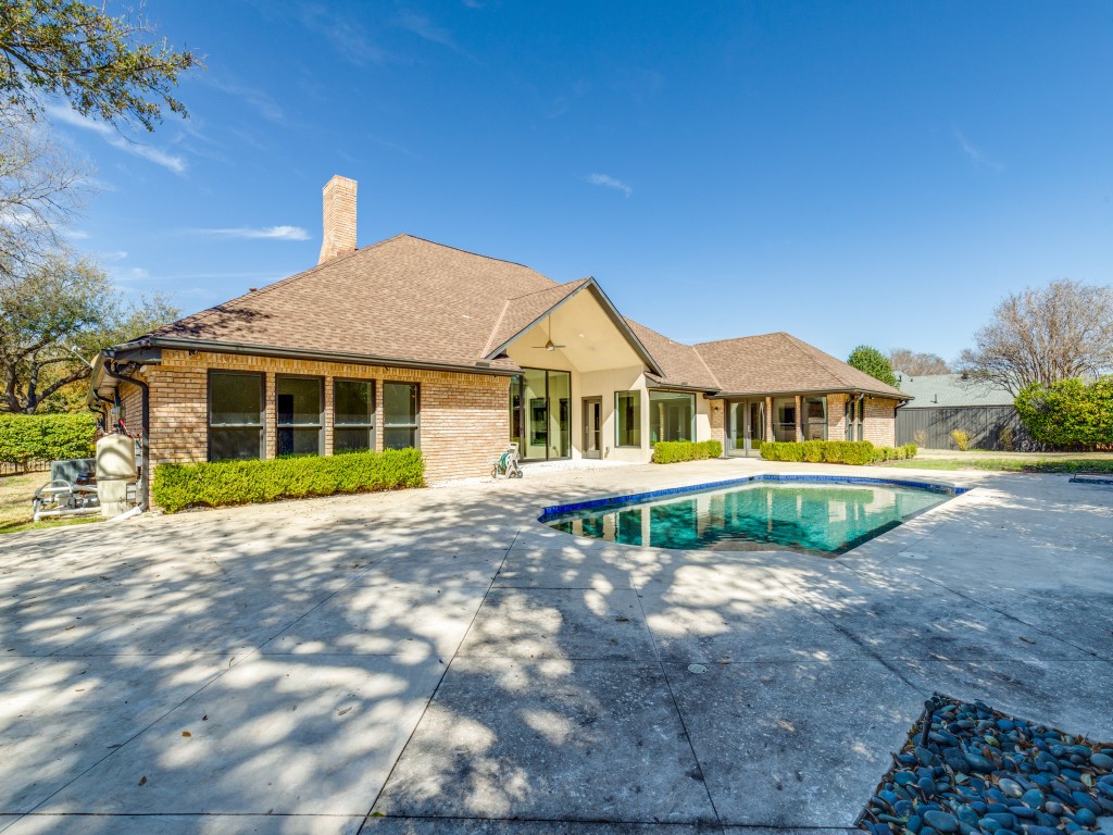 2400 Crown Knoll Lane