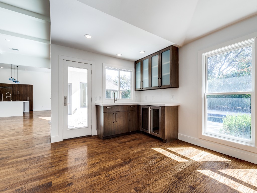 2400 Crown Knoll Lane