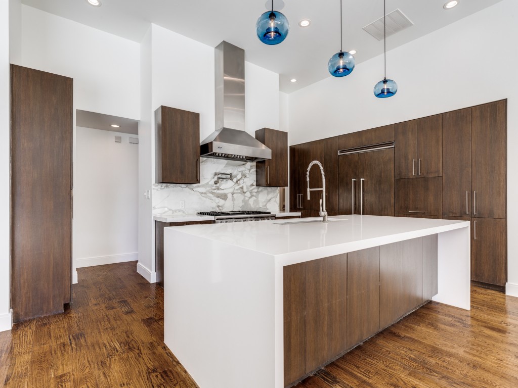 2400 Crown Knoll Lane