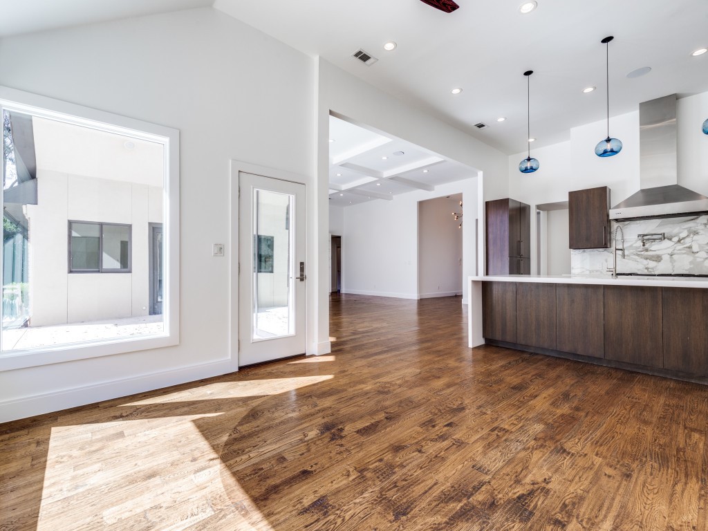 2400 Crown Knoll Lane