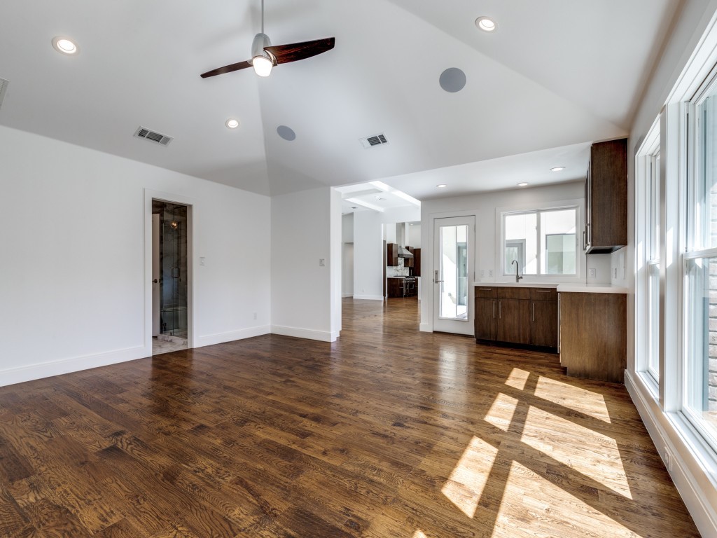 2400 Crown Knoll Lane
