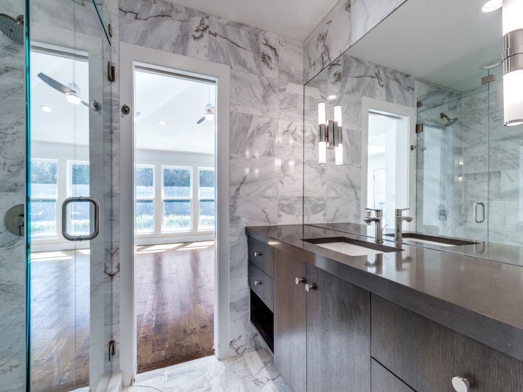 2400 Crown Knoll Lane