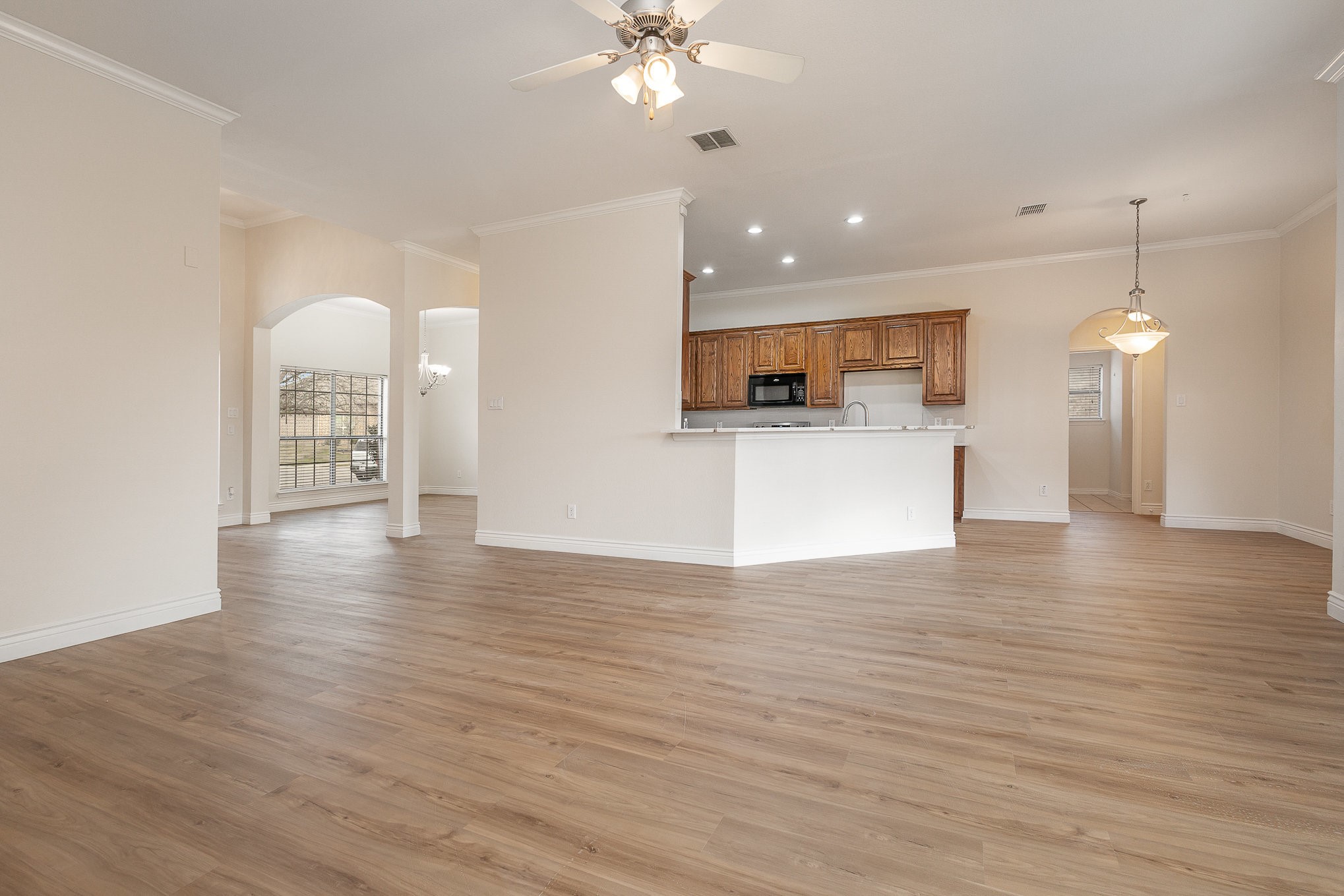 1200 Whispering Glen