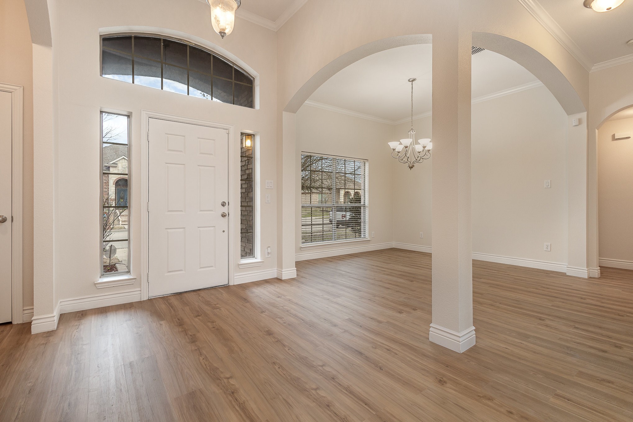 1200 Whispering Glen