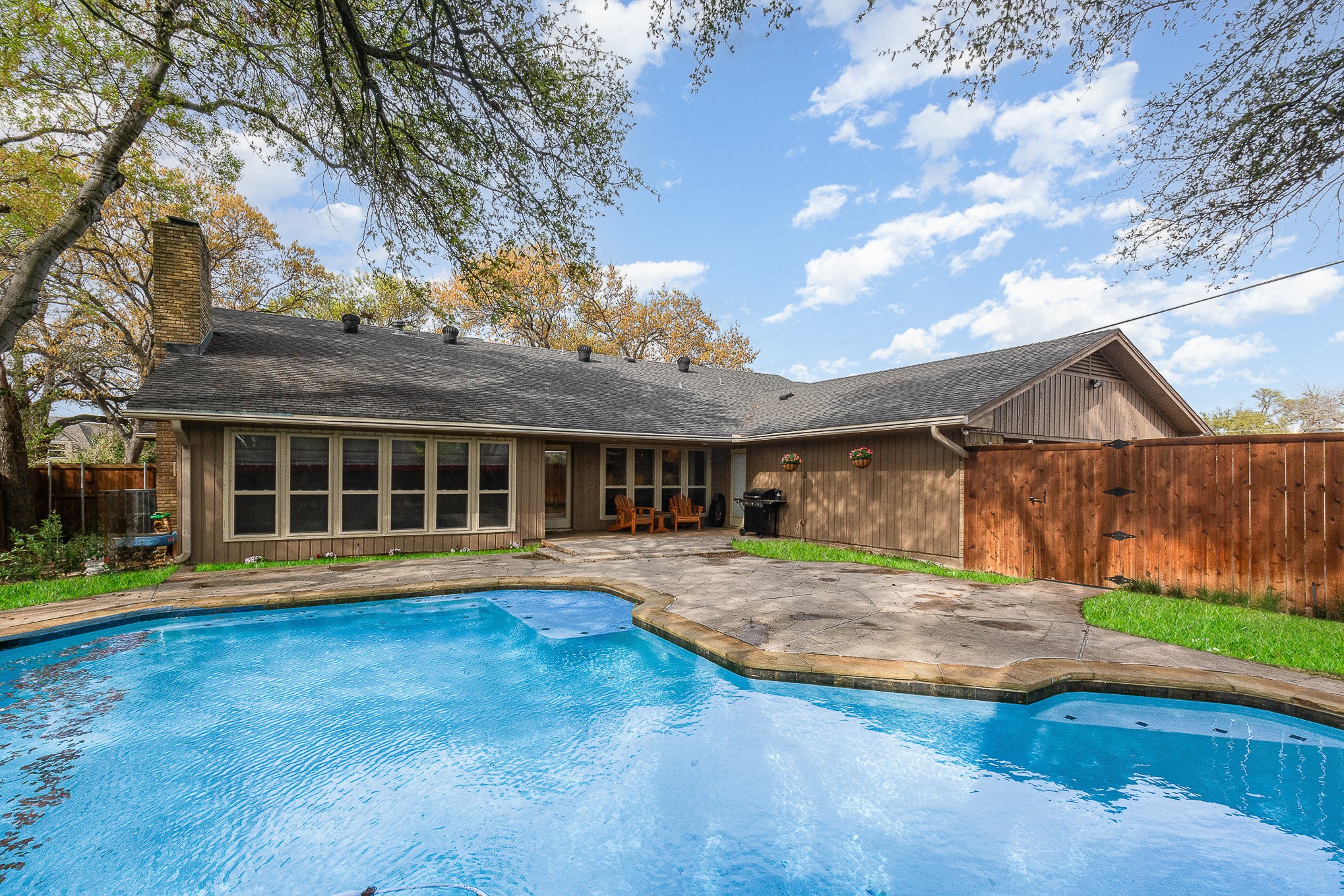 15105 Meandering Place