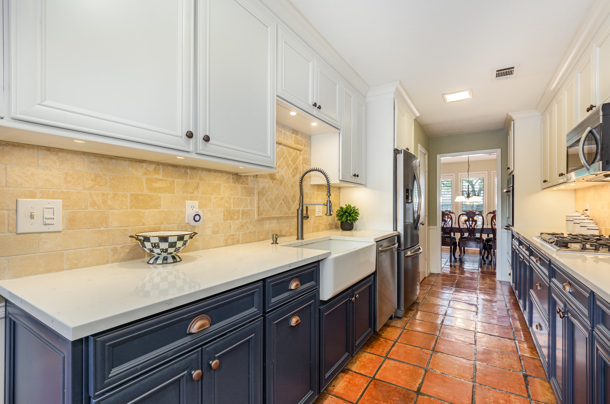15105 Meandering Place