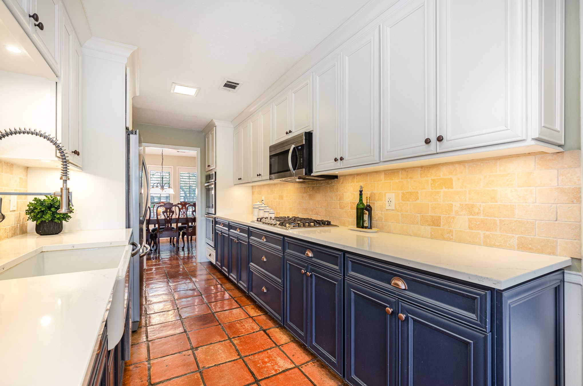 15105 Meandering Place