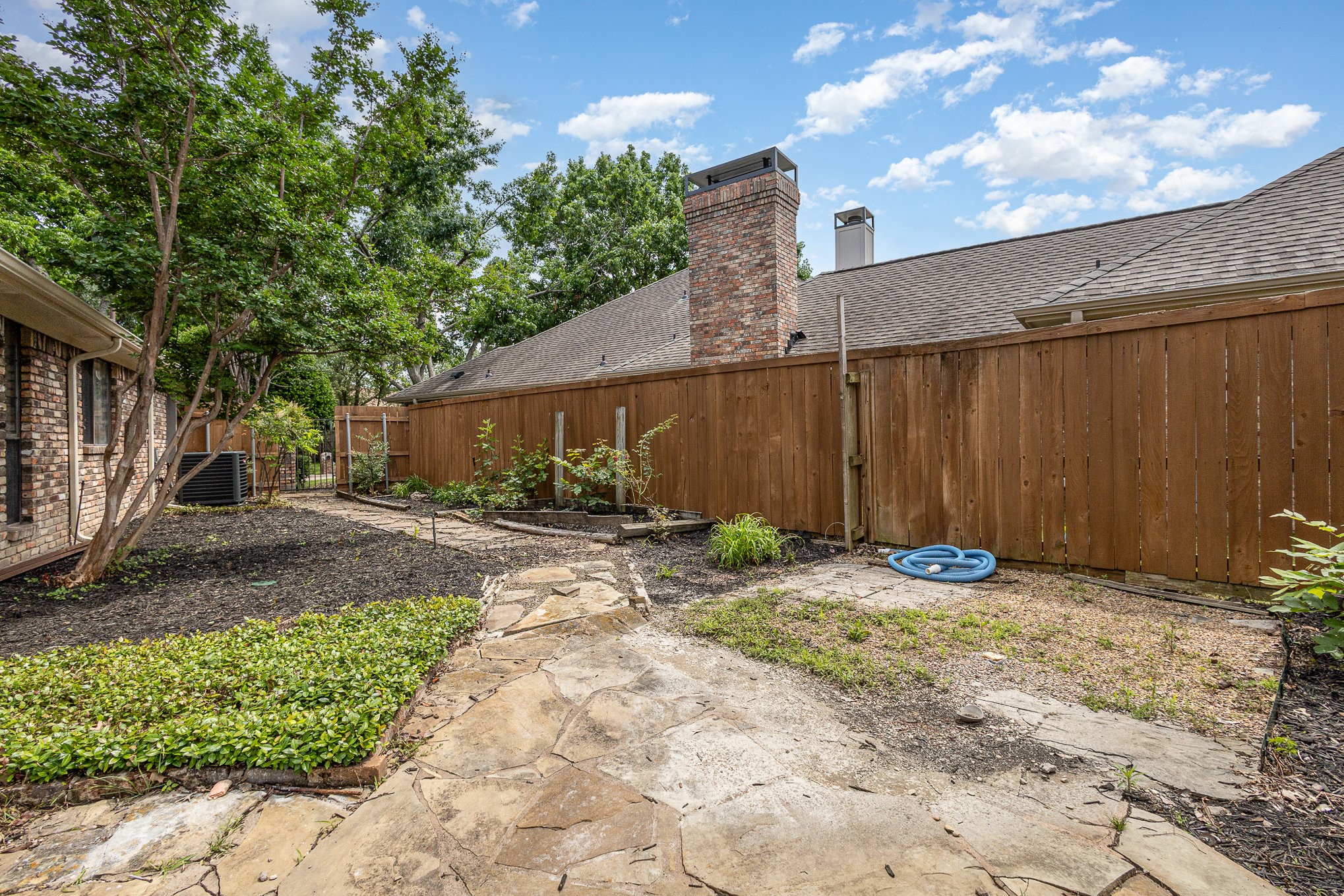 2213 Moss Trail