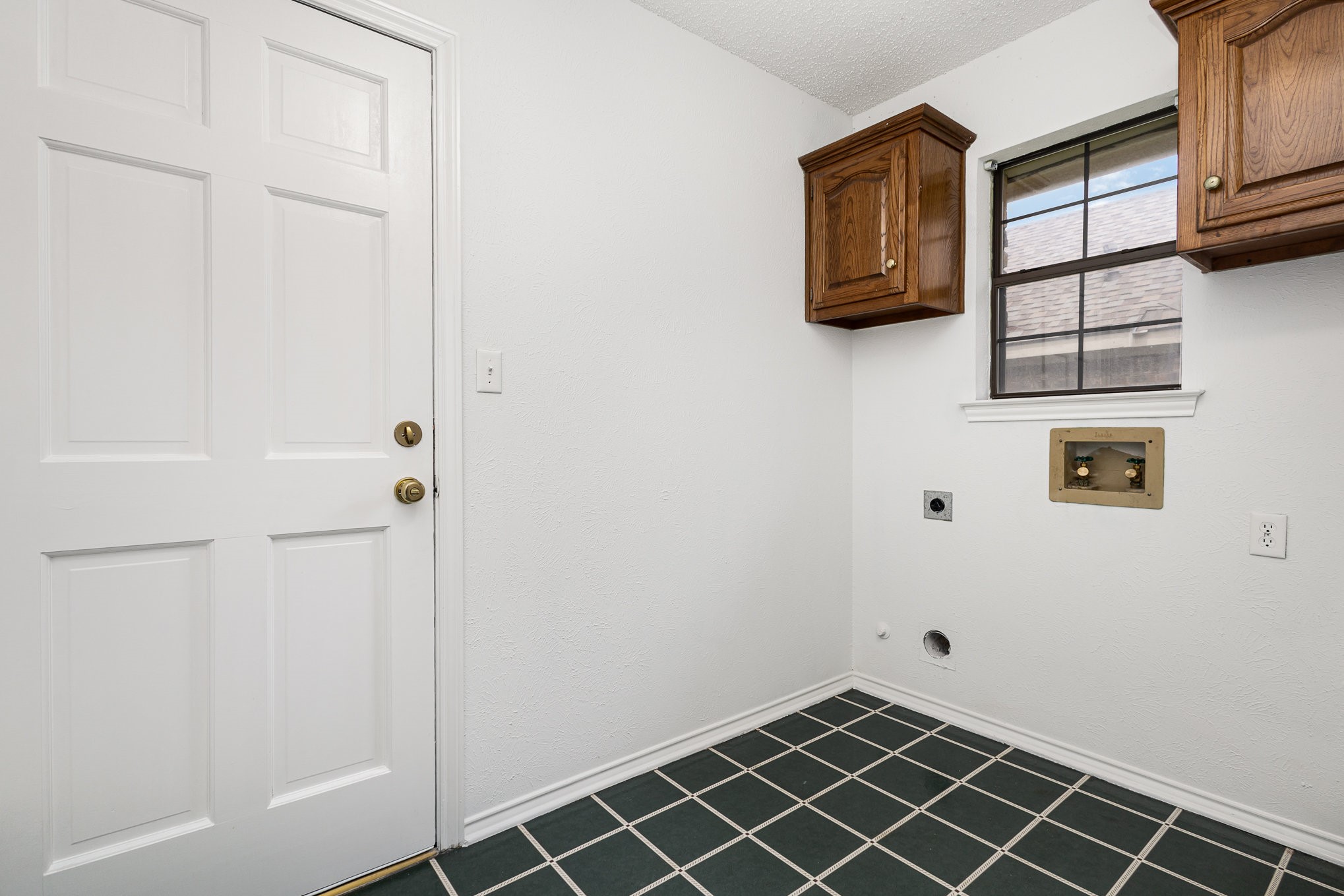 2213 Moss Trail