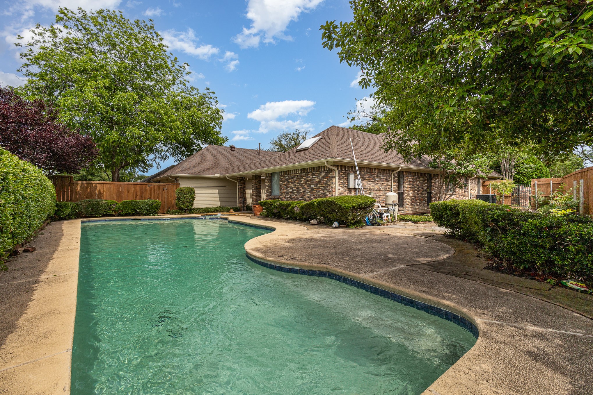 2213 Moss Trail