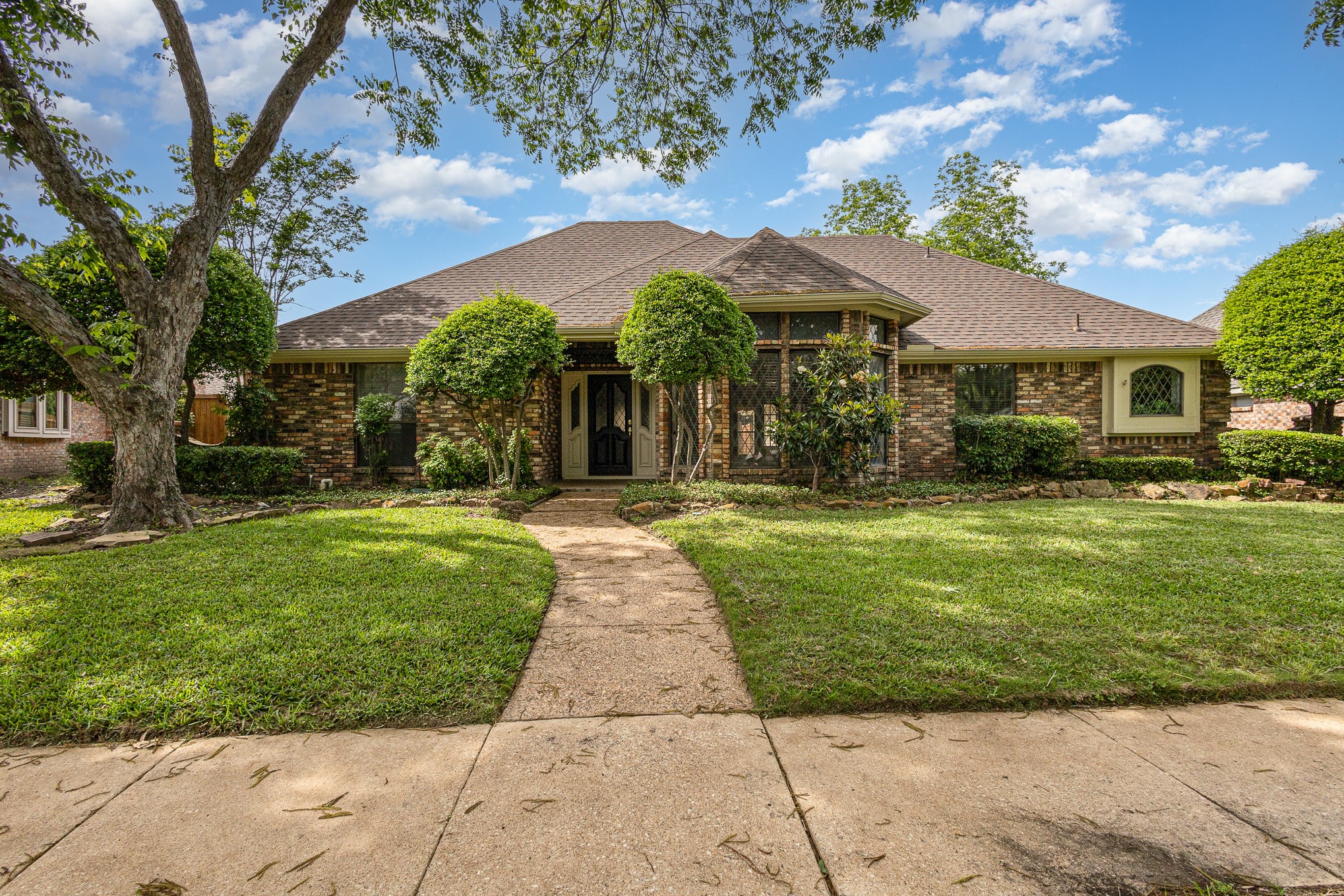 2213 Moss Trail