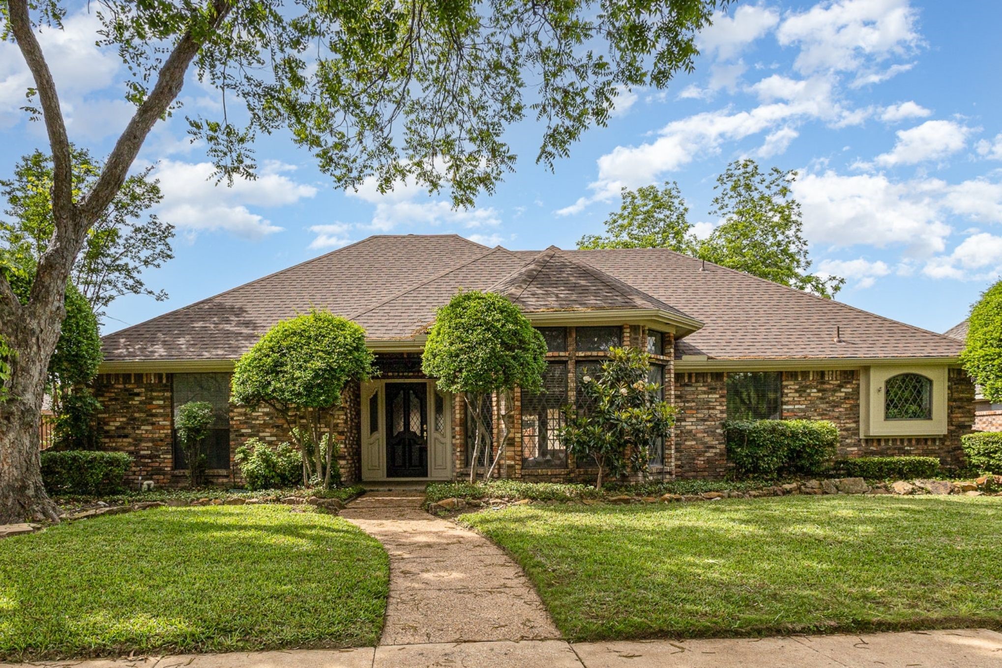 2213 Moss Trail