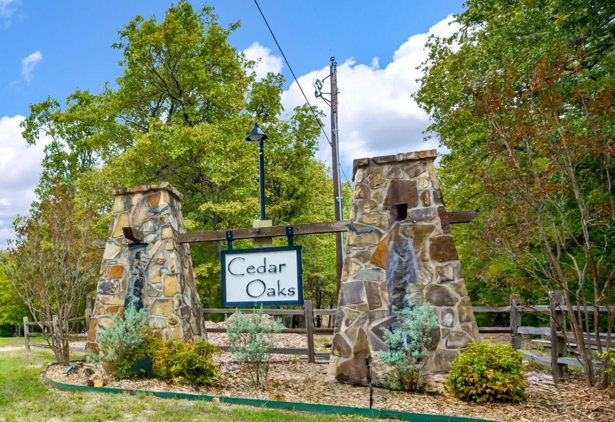 2112 Red Cedar Trail