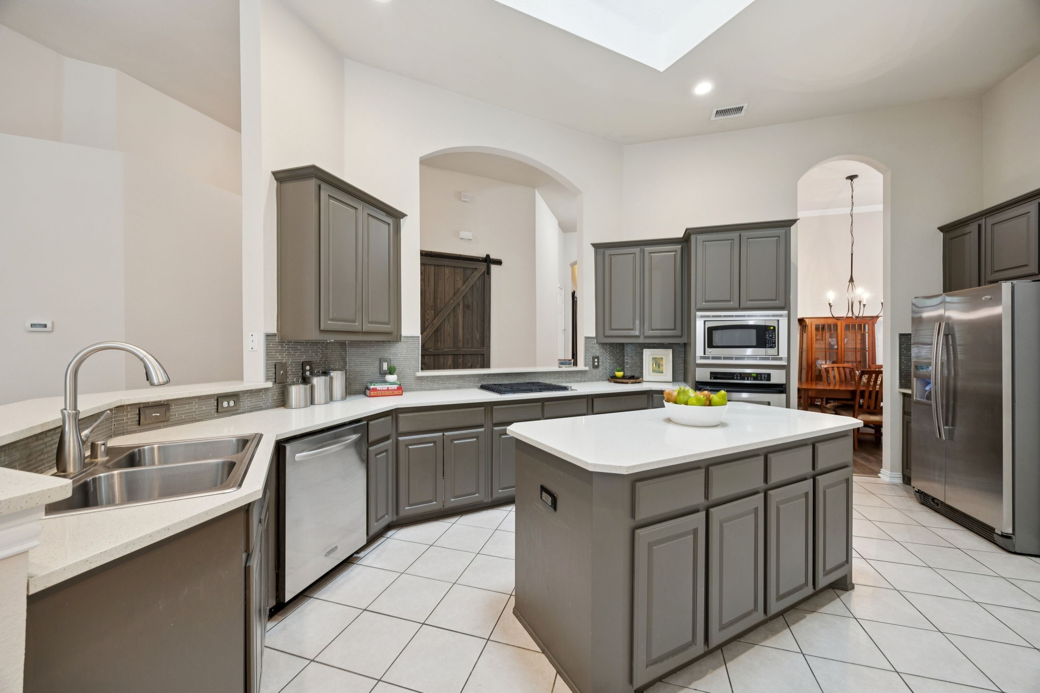 945 Brentwood Drive