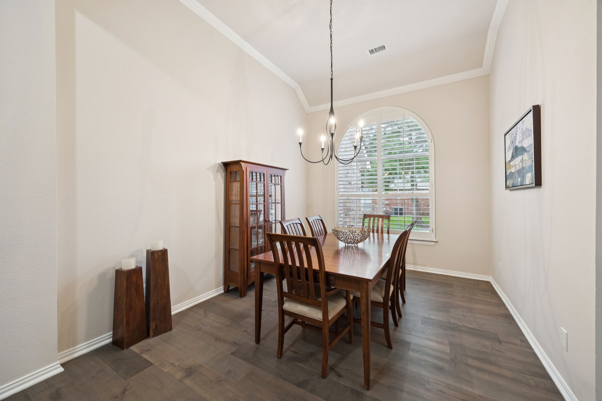945 Brentwood Drive