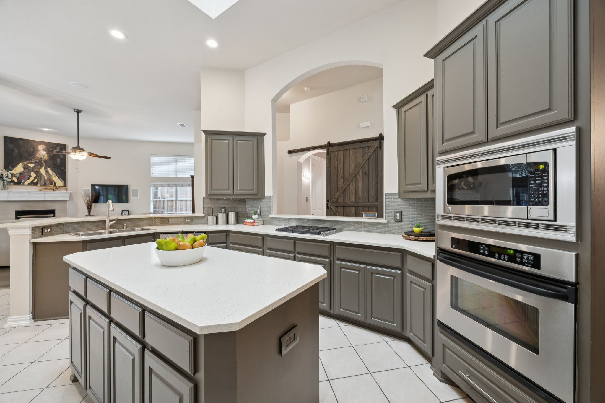 945 Brentwood Drive