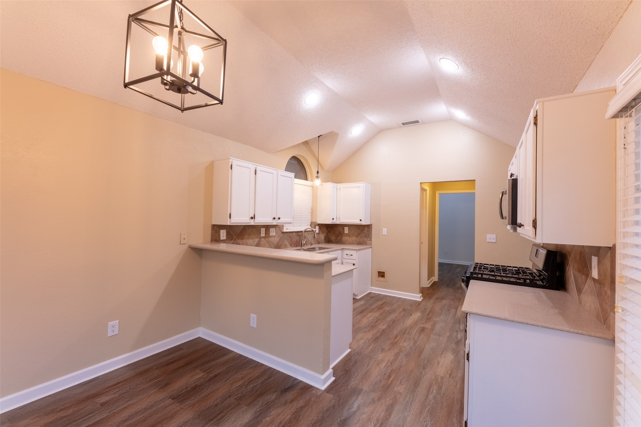 2401 Creekhaven Drive