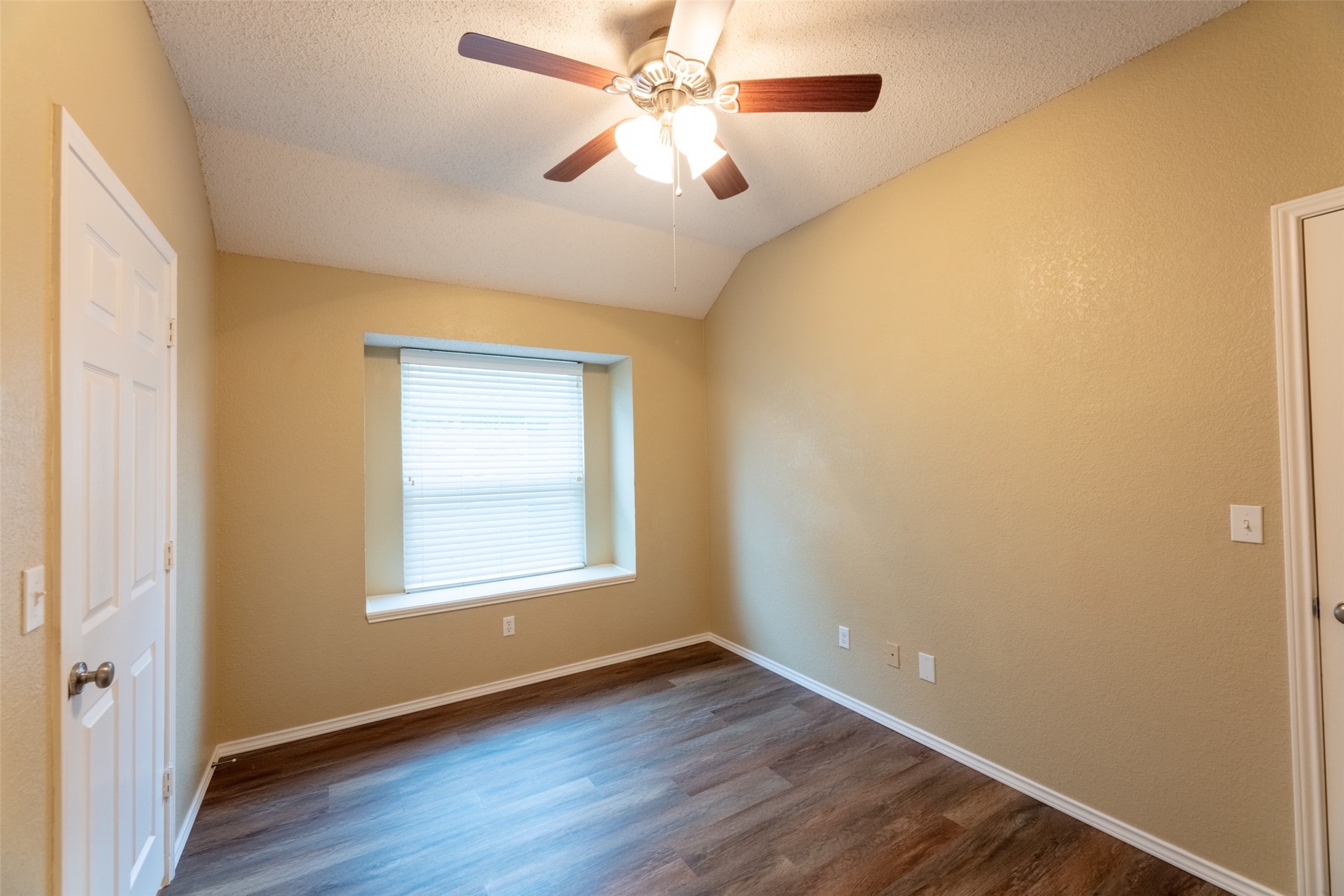 2401 Creekhaven Drive