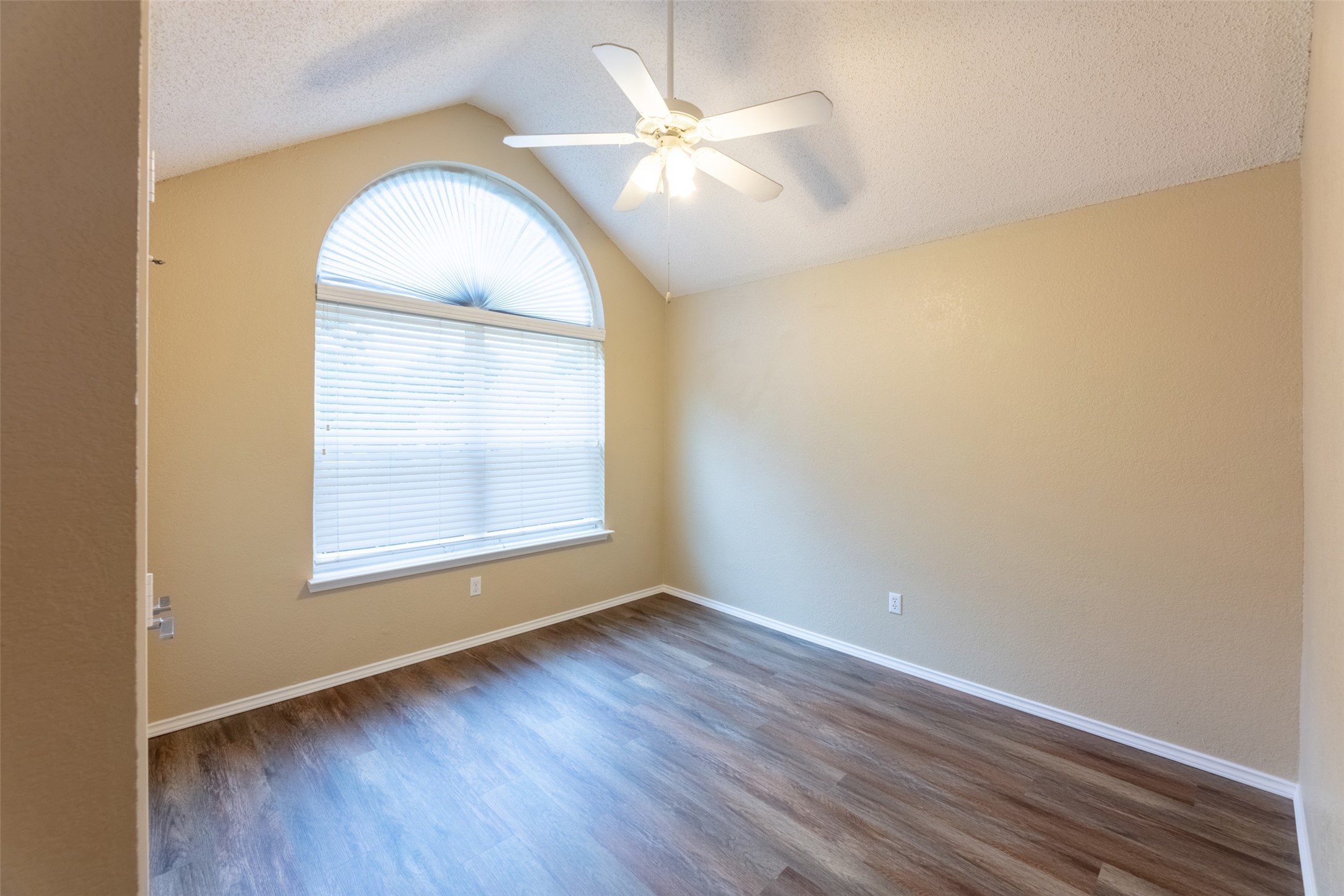 2401 Creekhaven Drive