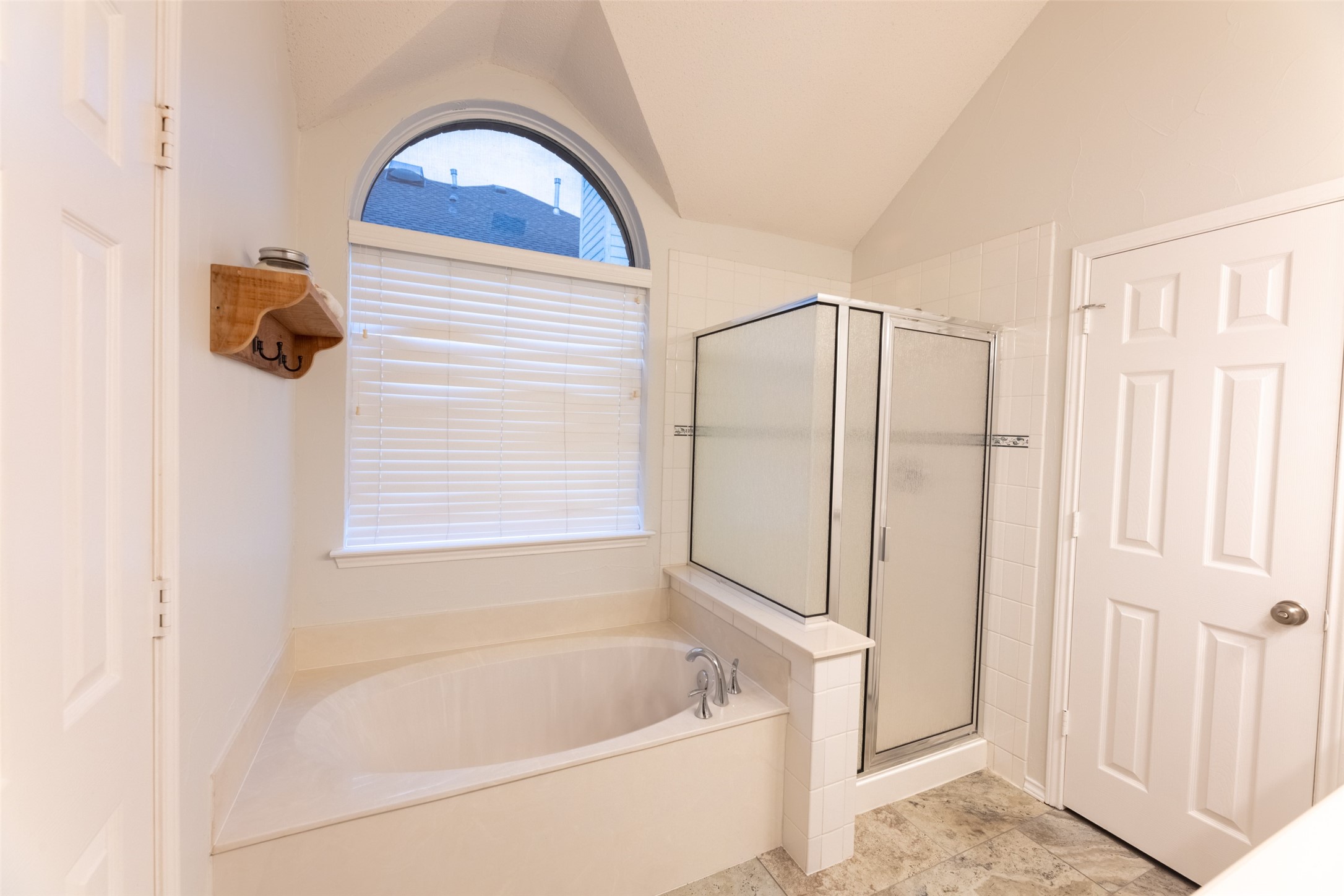 2401 Creekhaven Drive