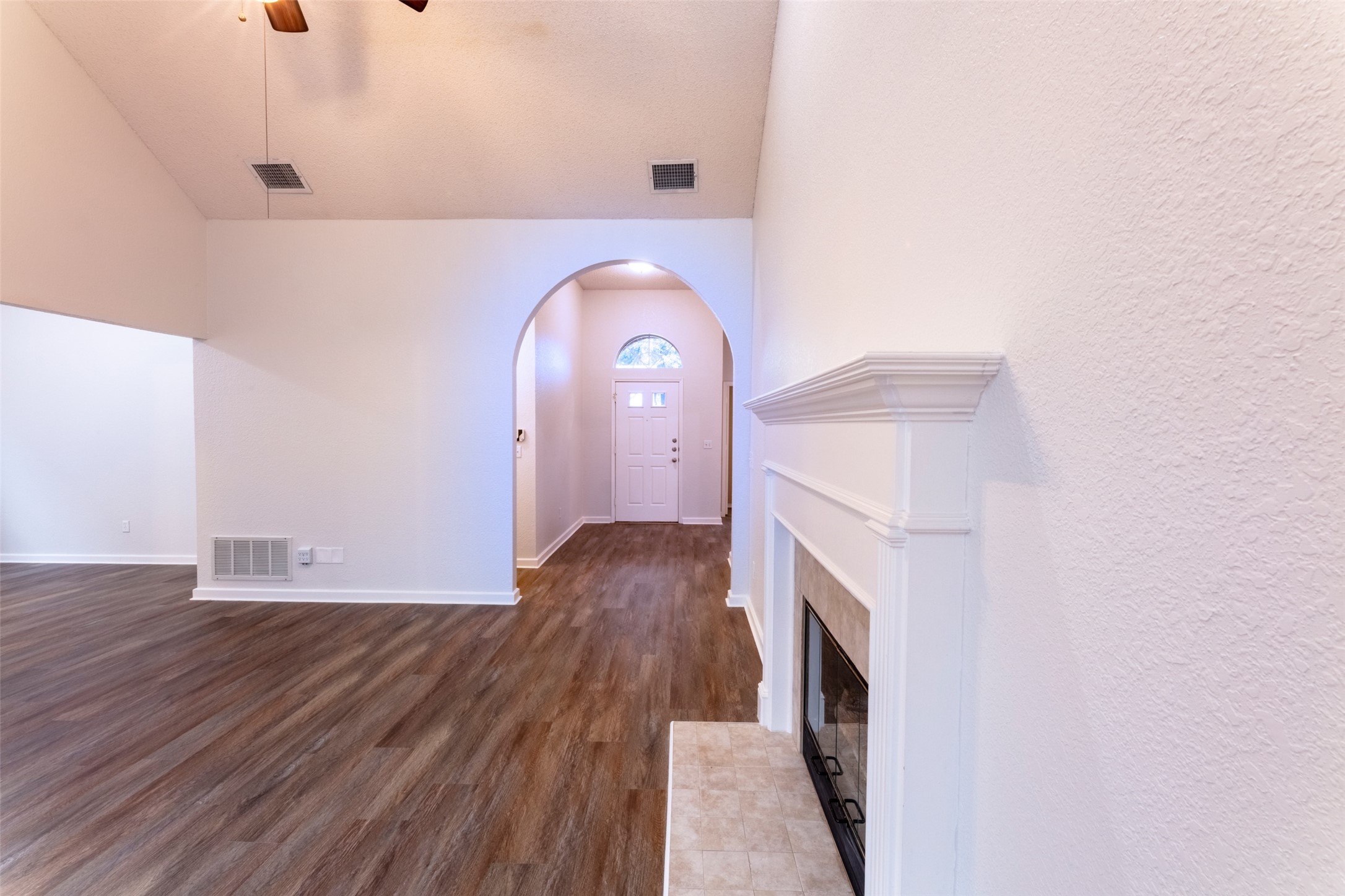 2401 Creekhaven Drive