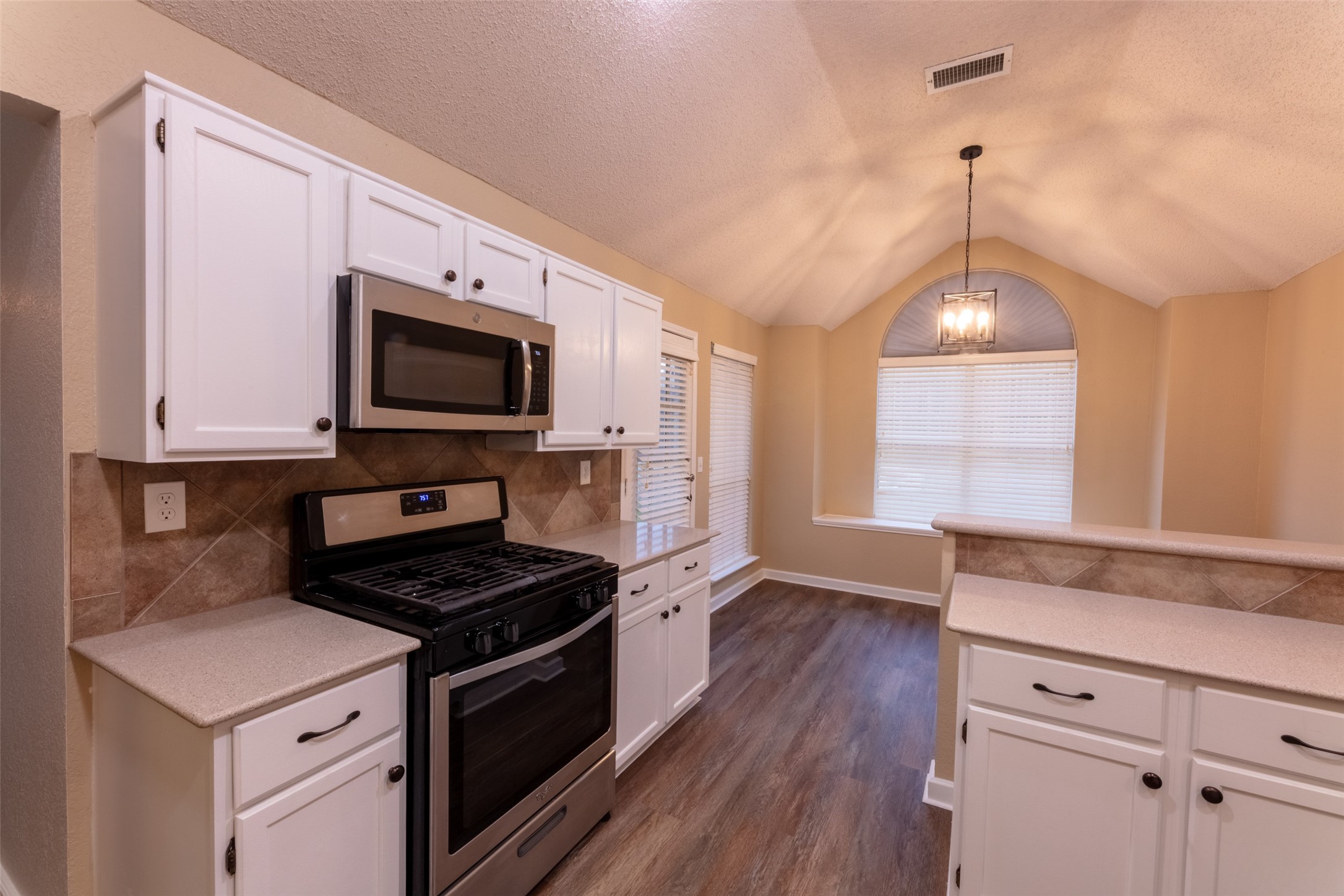 2401 Creekhaven Drive