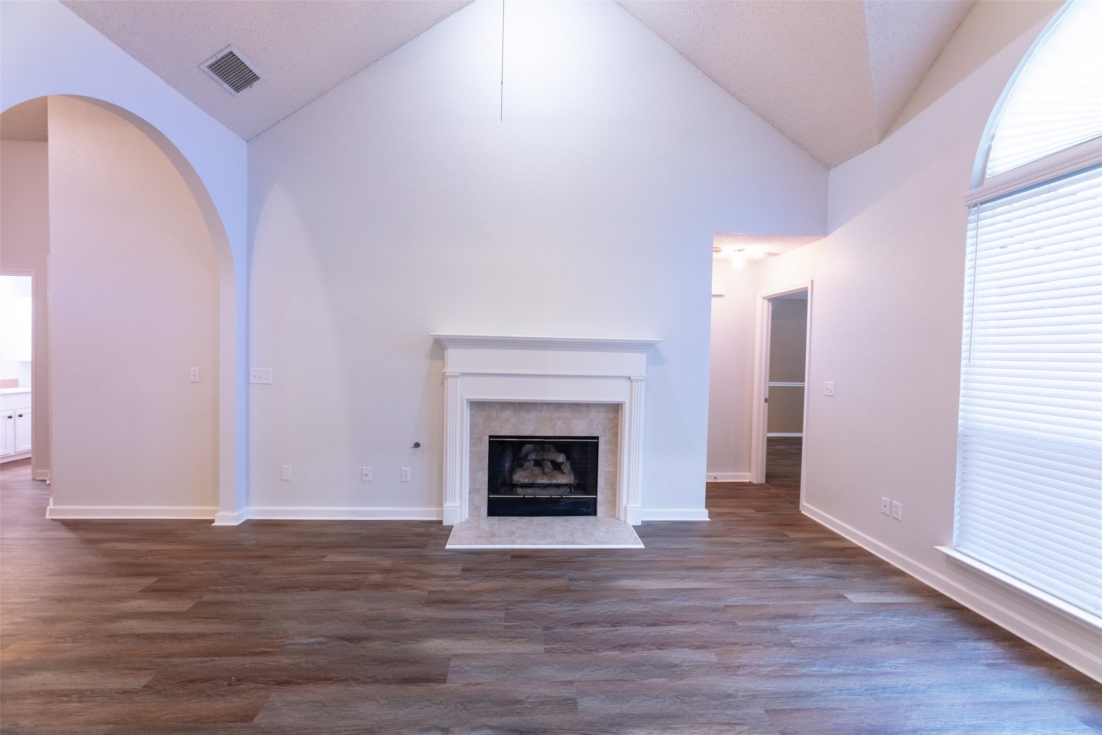 2401 Creekhaven Drive