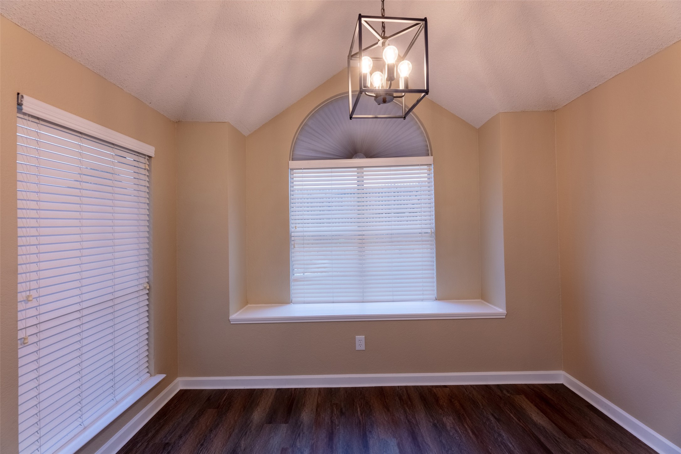 2401 Creekhaven Drive