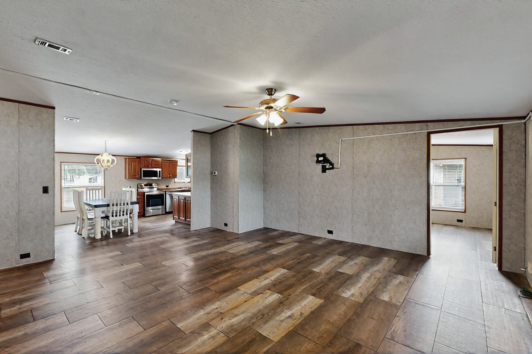 10911 Private Road 3746 Y