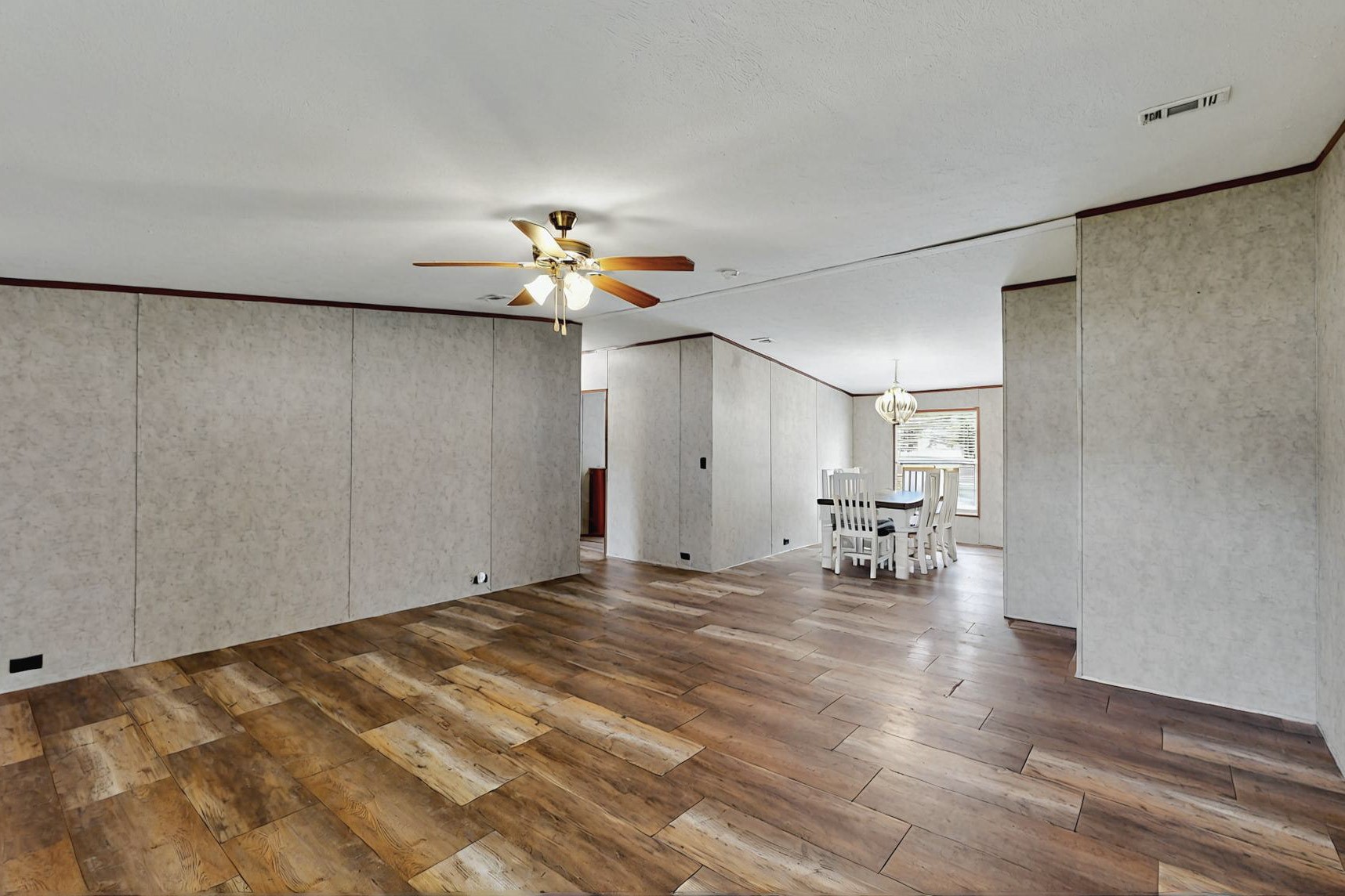 10911 Private Road 3746 Y