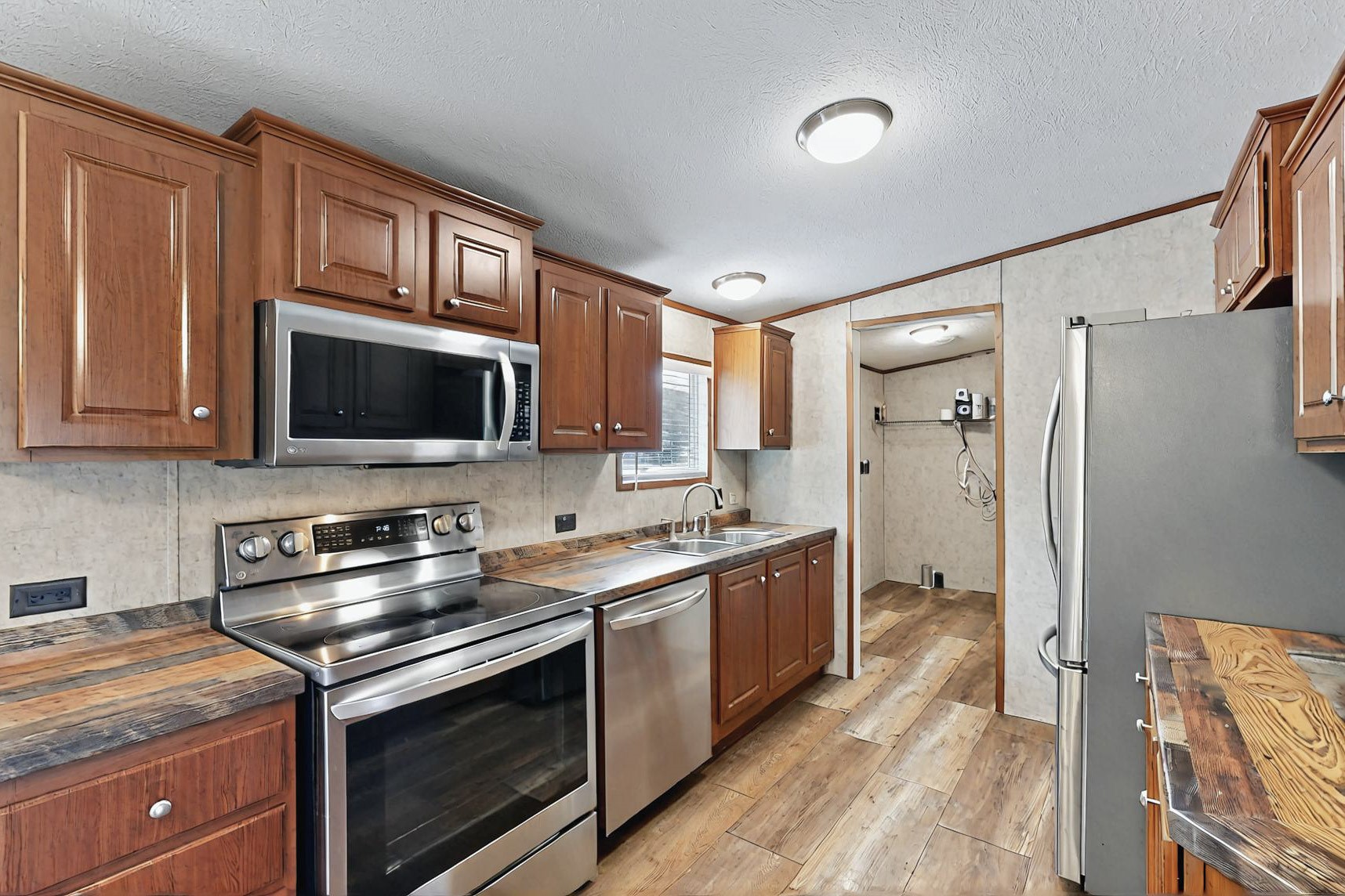 10911 Private Road 3746 Y