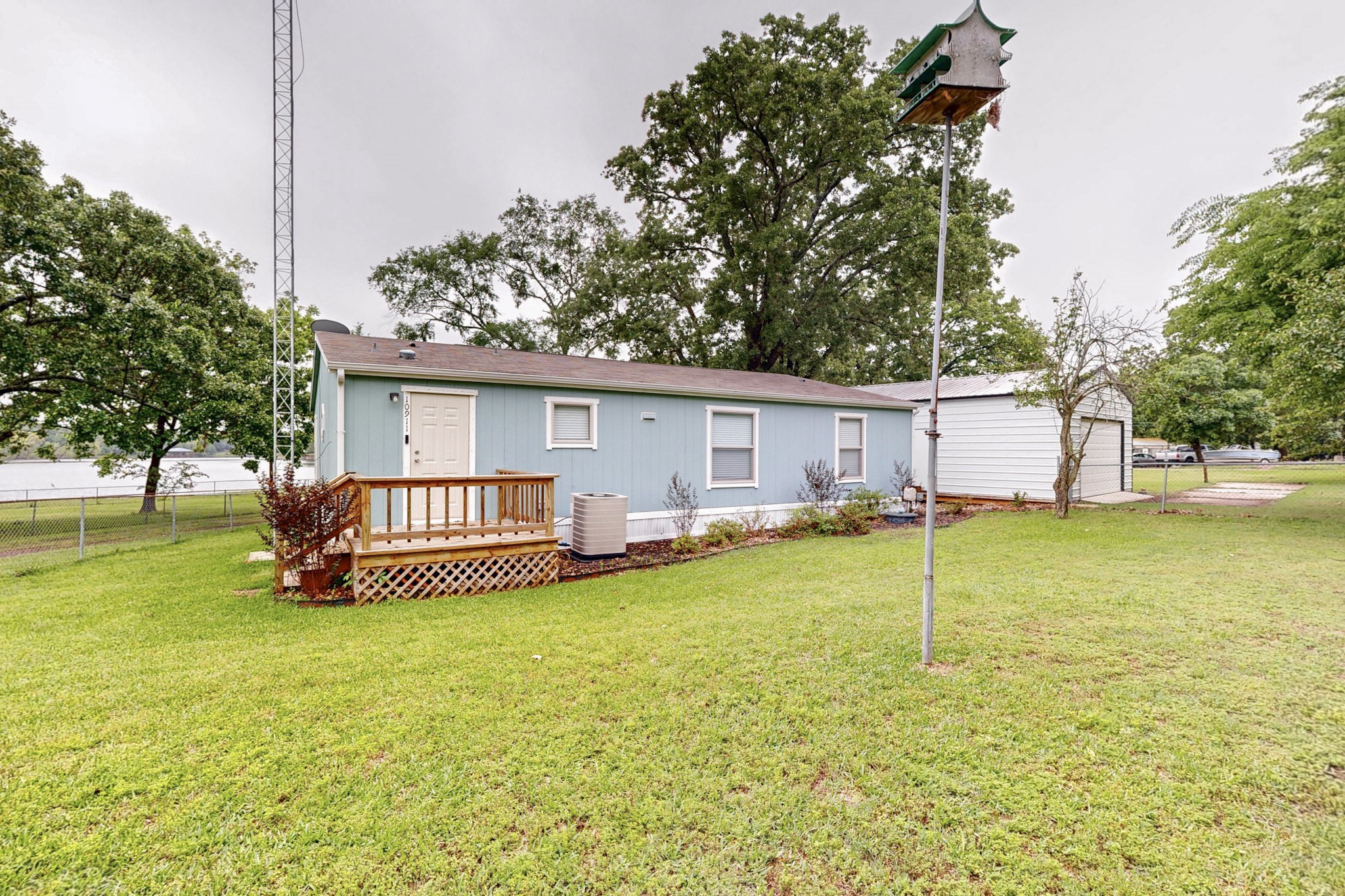 10911 Private Road 3746 Y