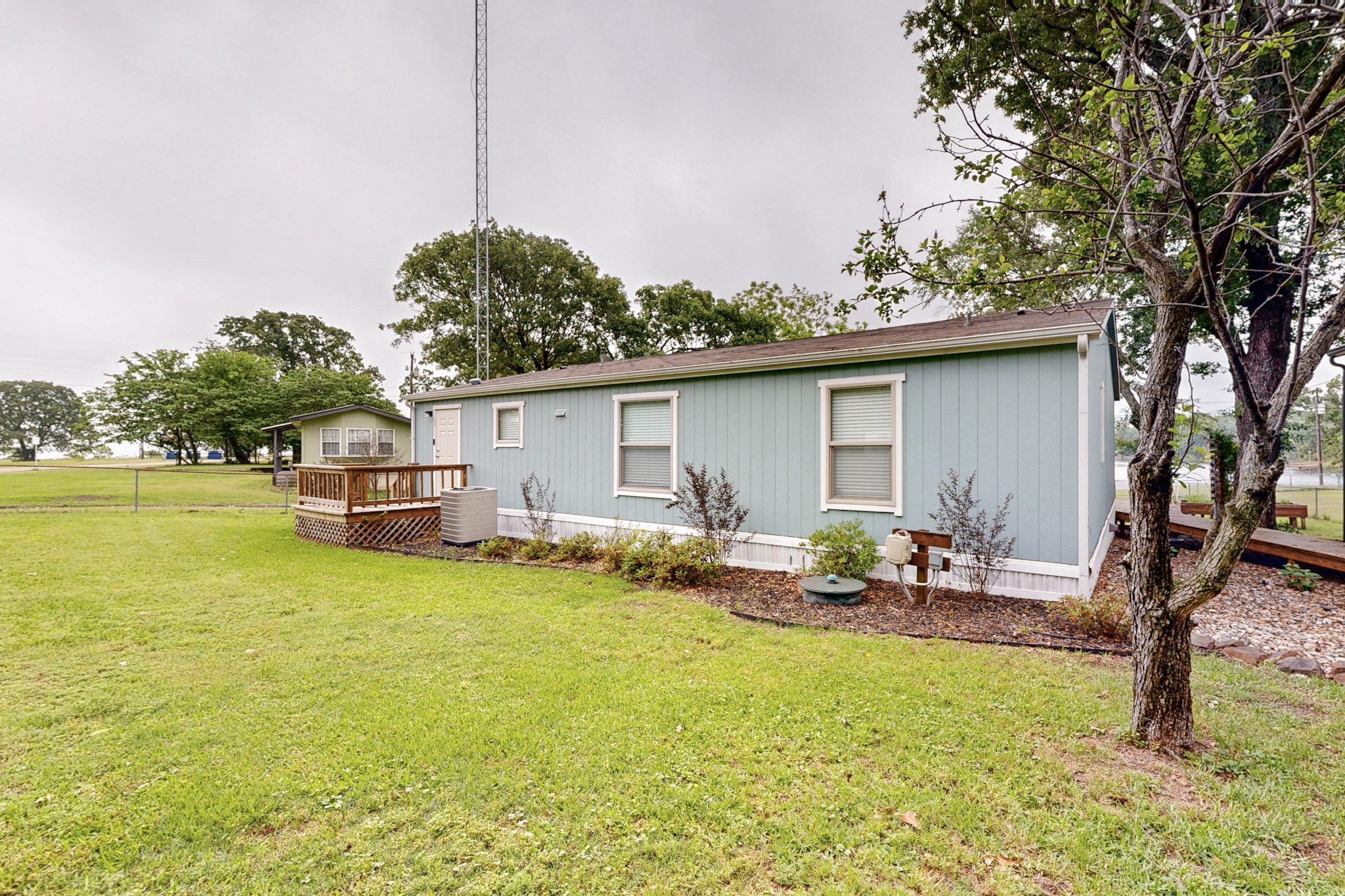 10911 Private Road 3746 Y