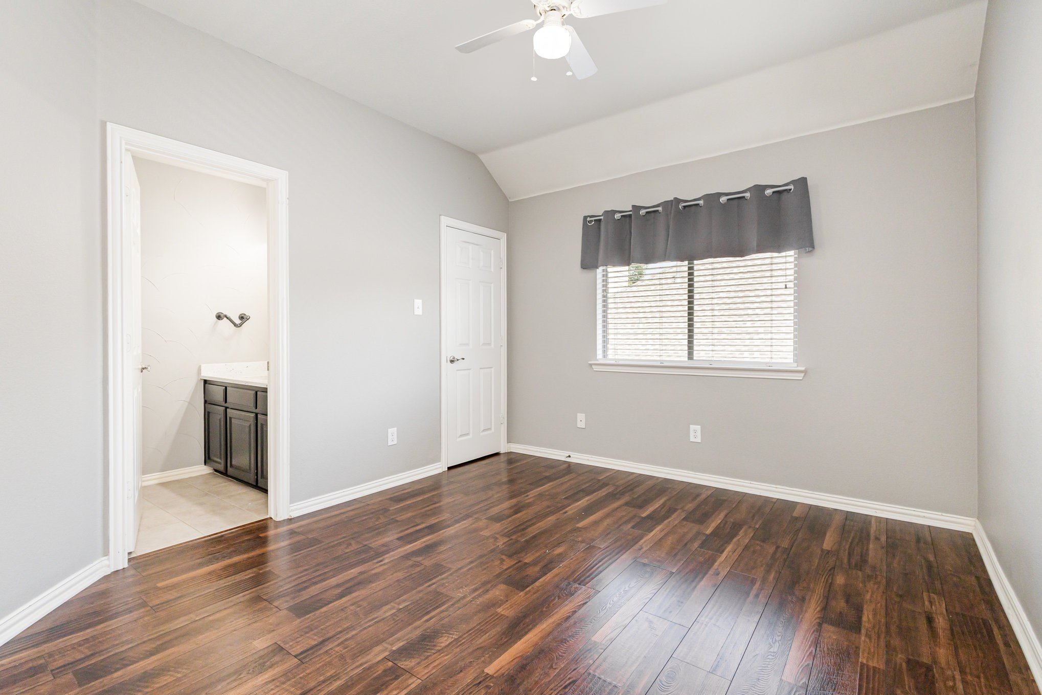 4409 Ridgecove Drive