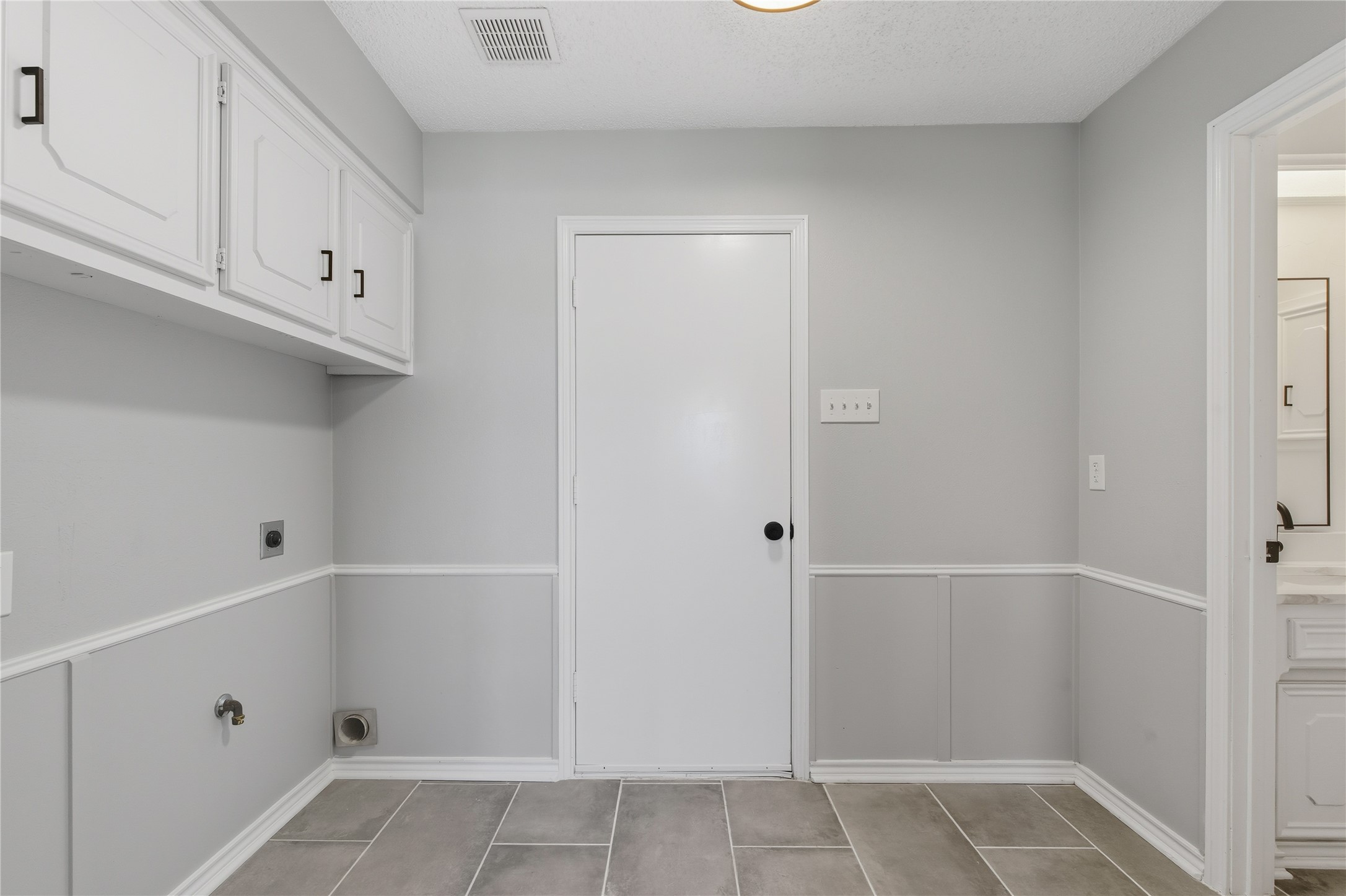 501 Candlewood Lane