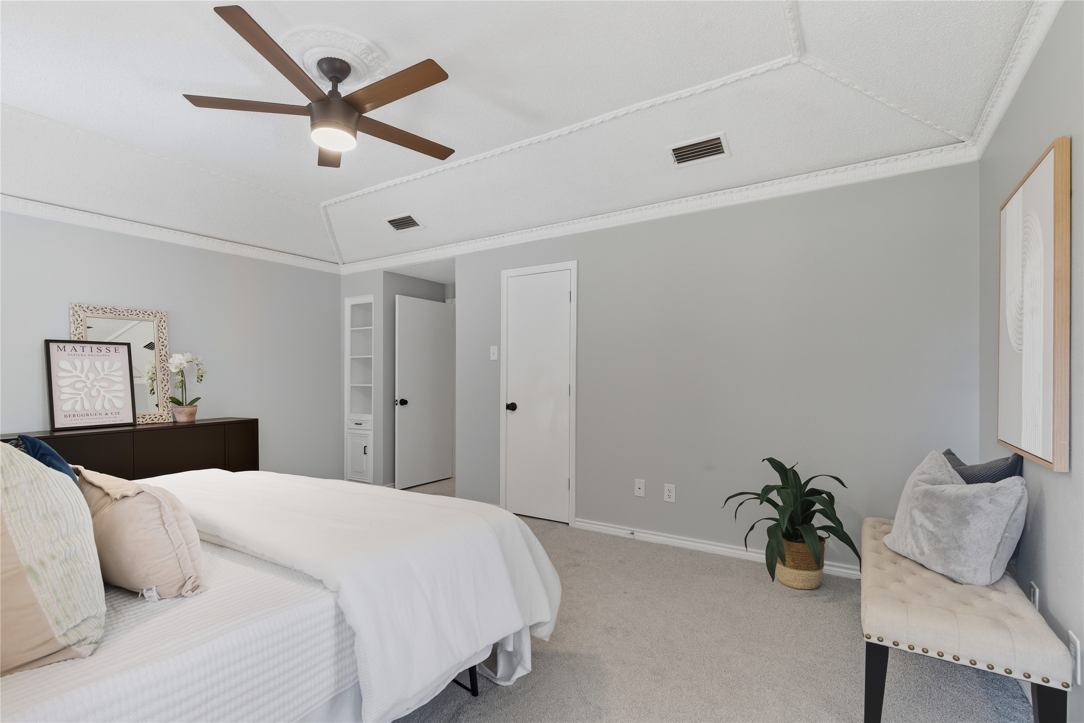 501 Candlewood Lane