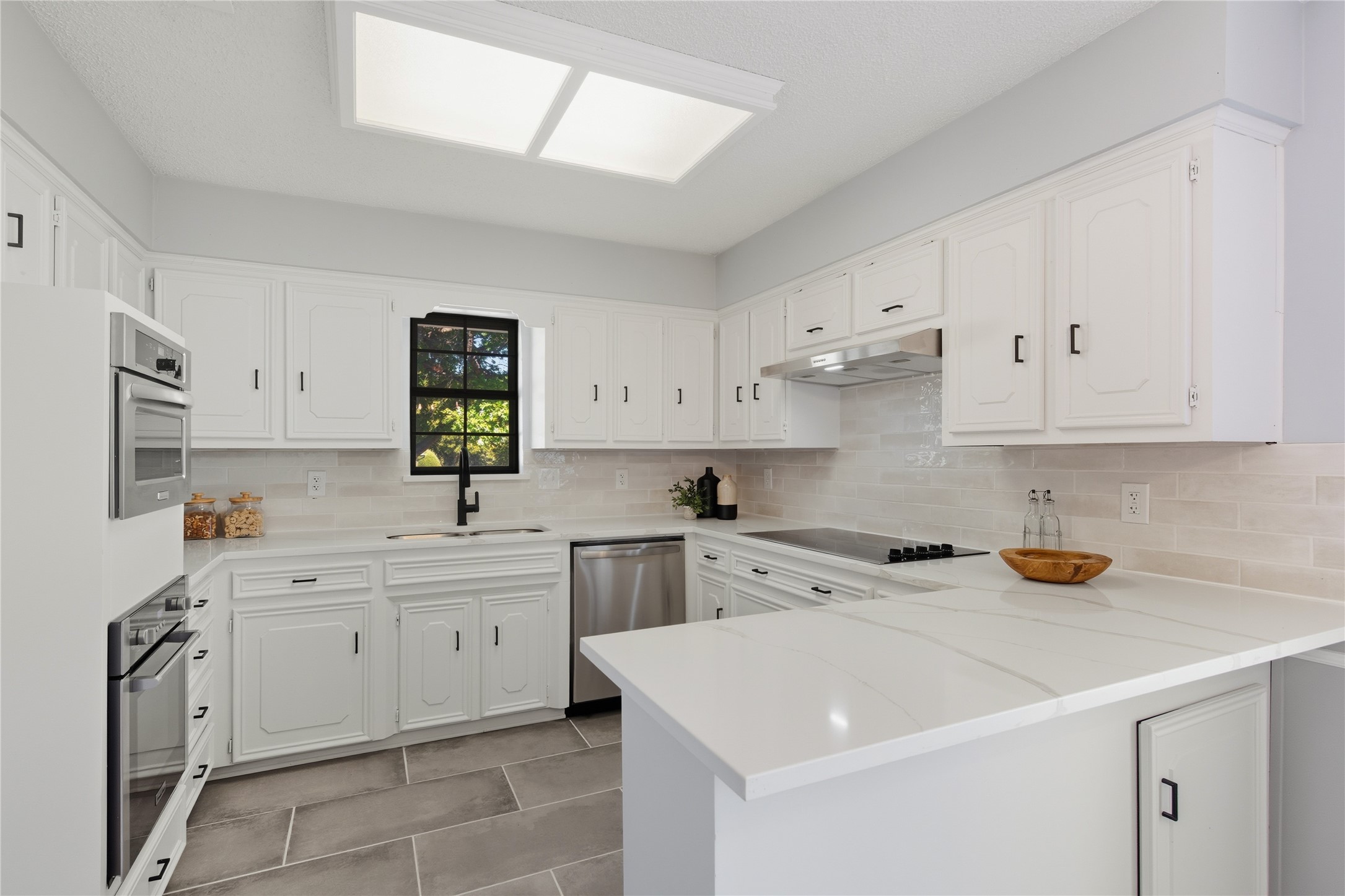 501 Candlewood Lane