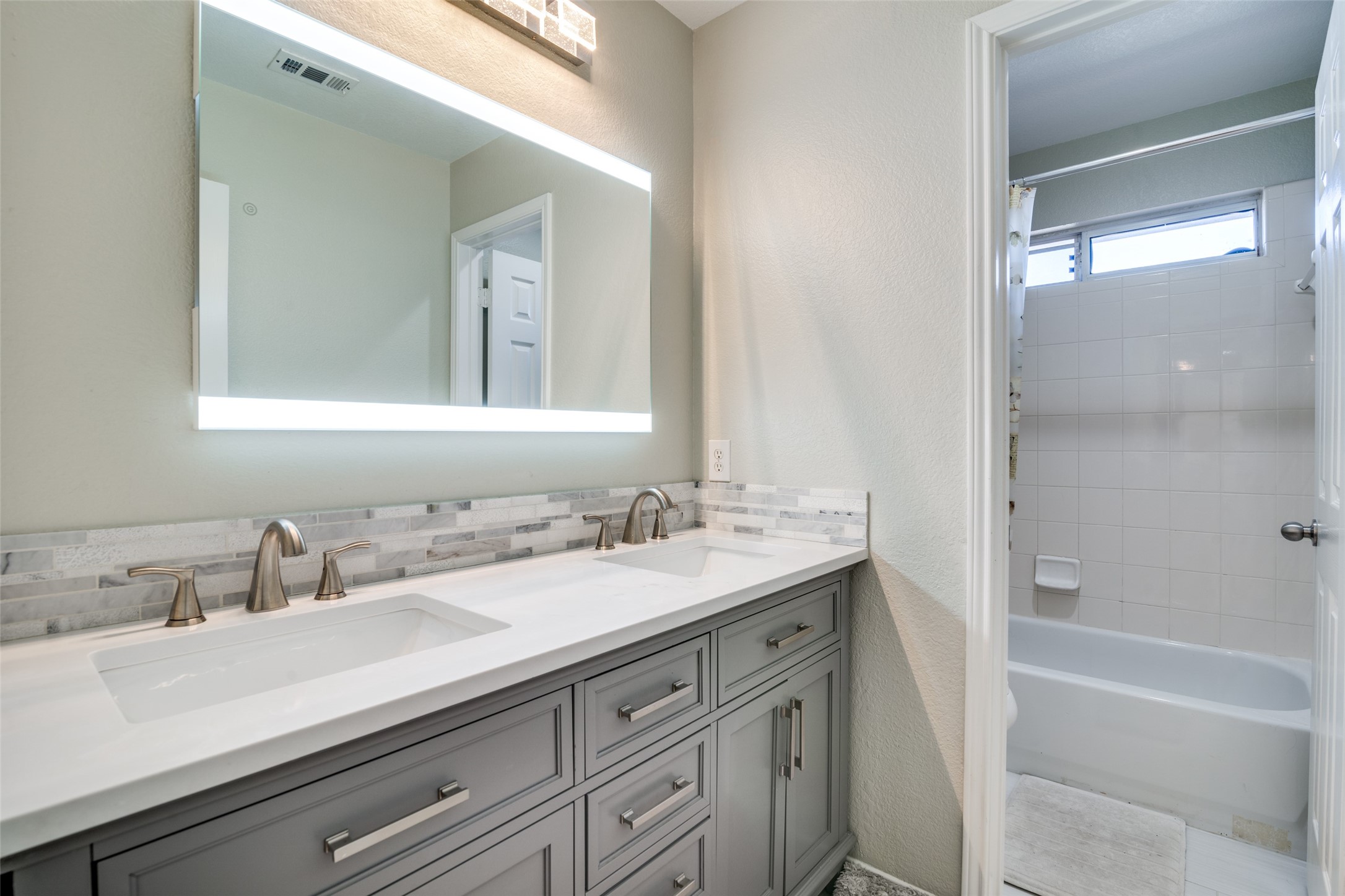 502 Covey Trail