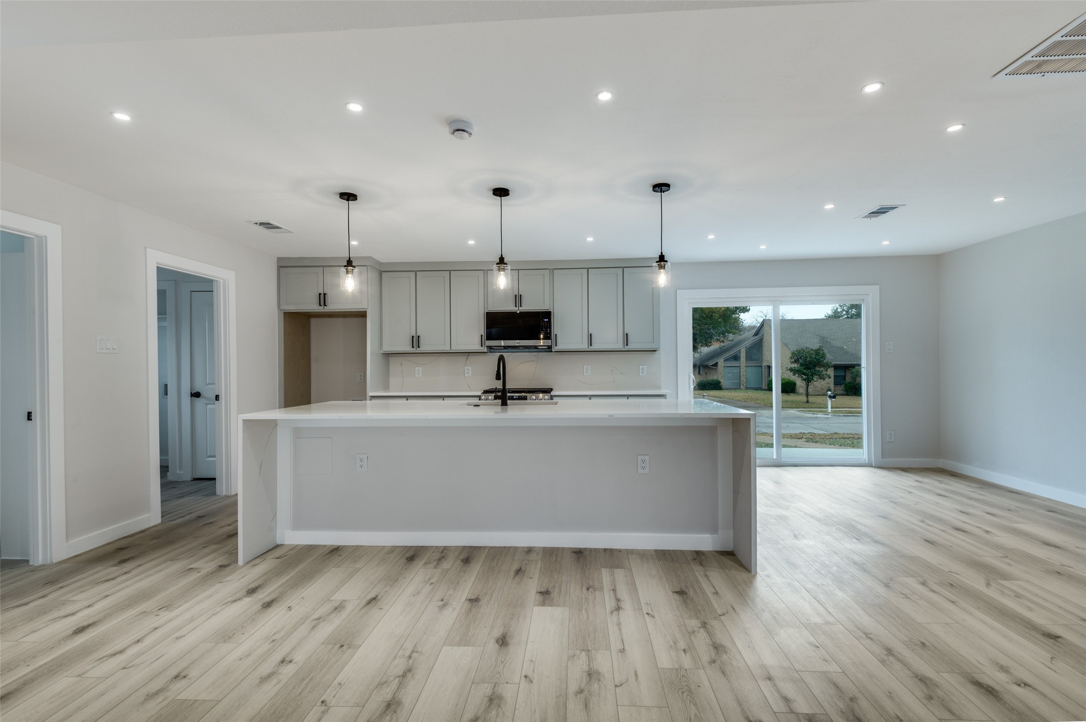 1401 Ginger Court