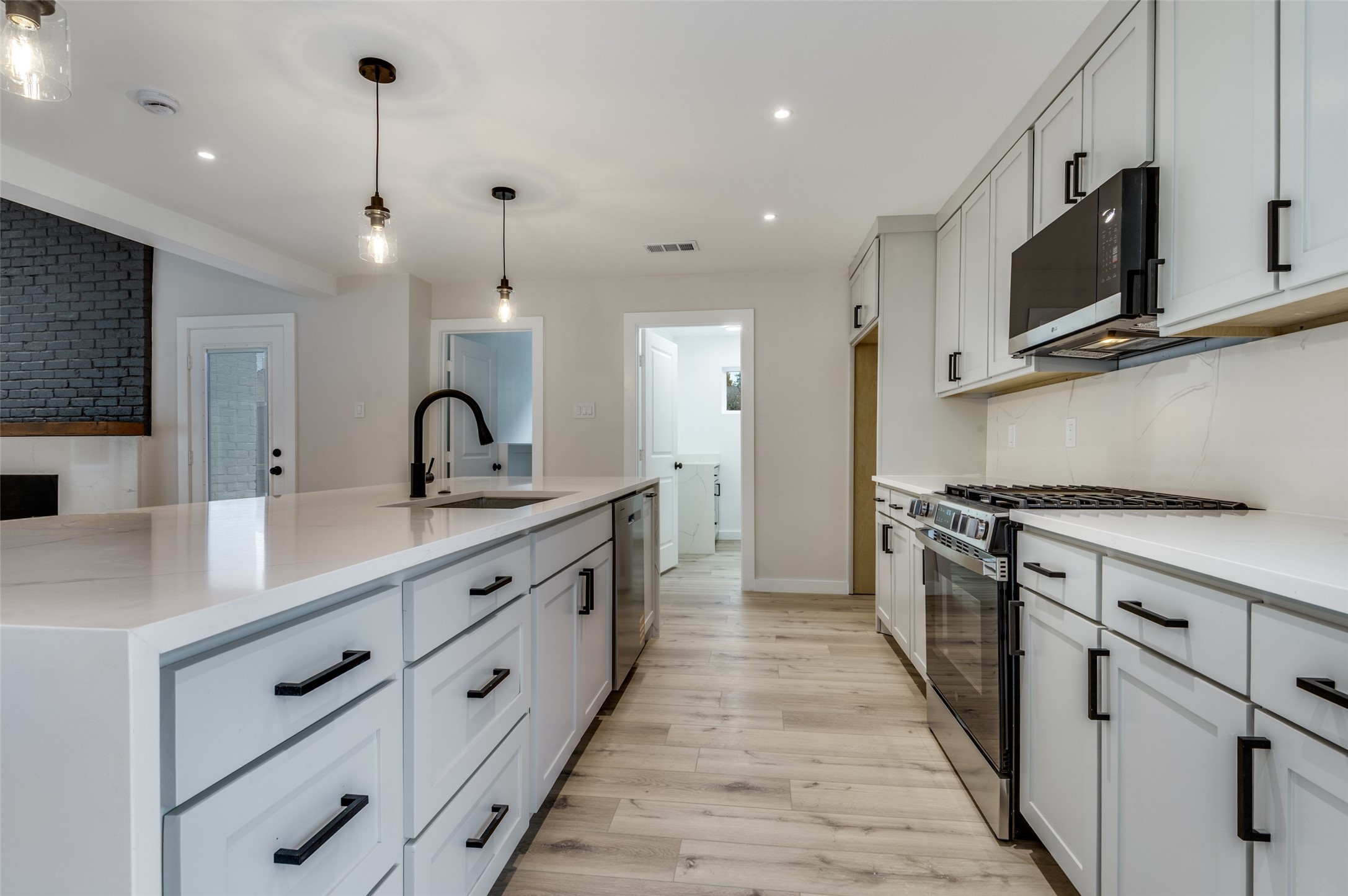 1401 Ginger Court