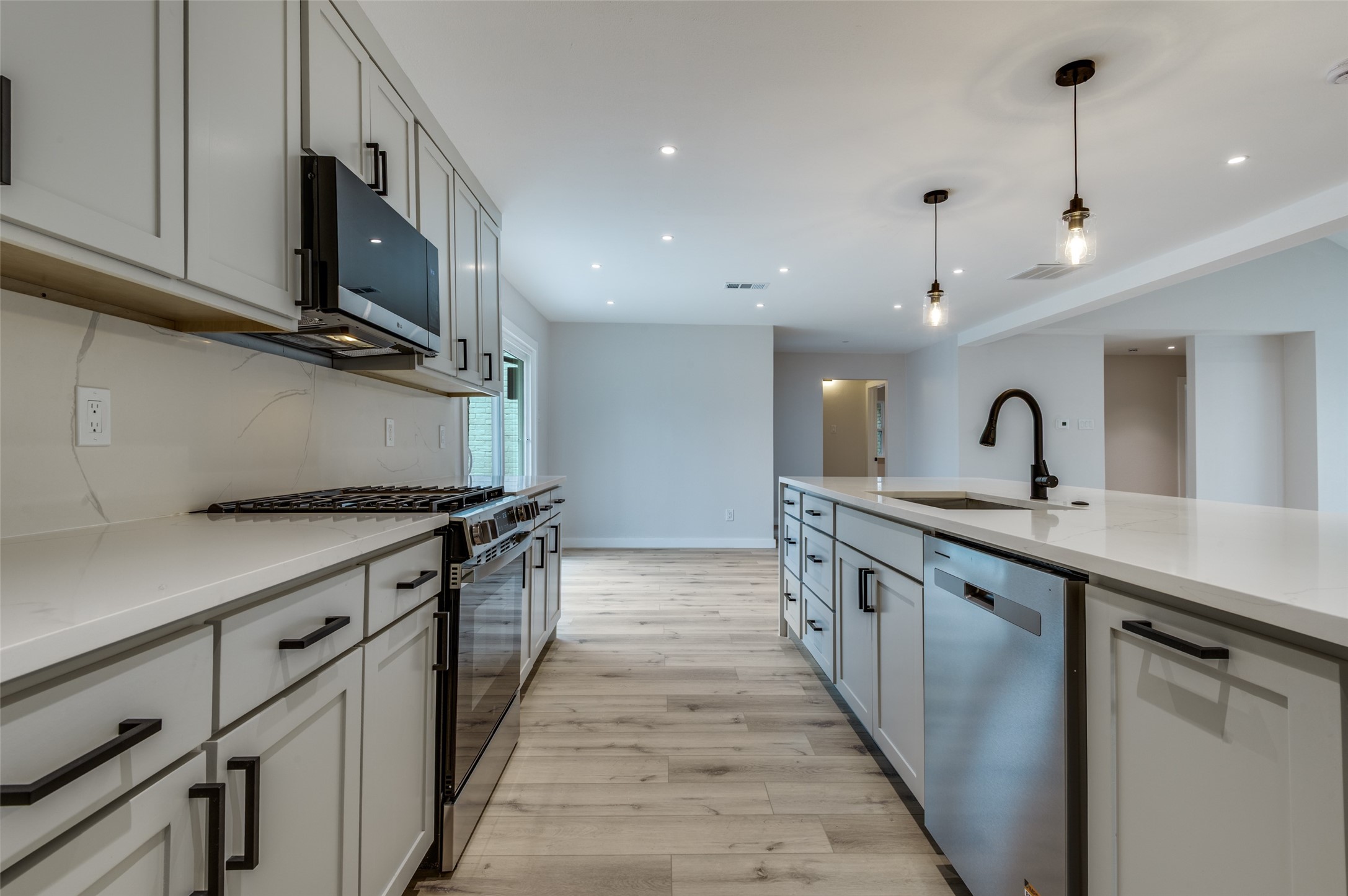 1401 Ginger Court