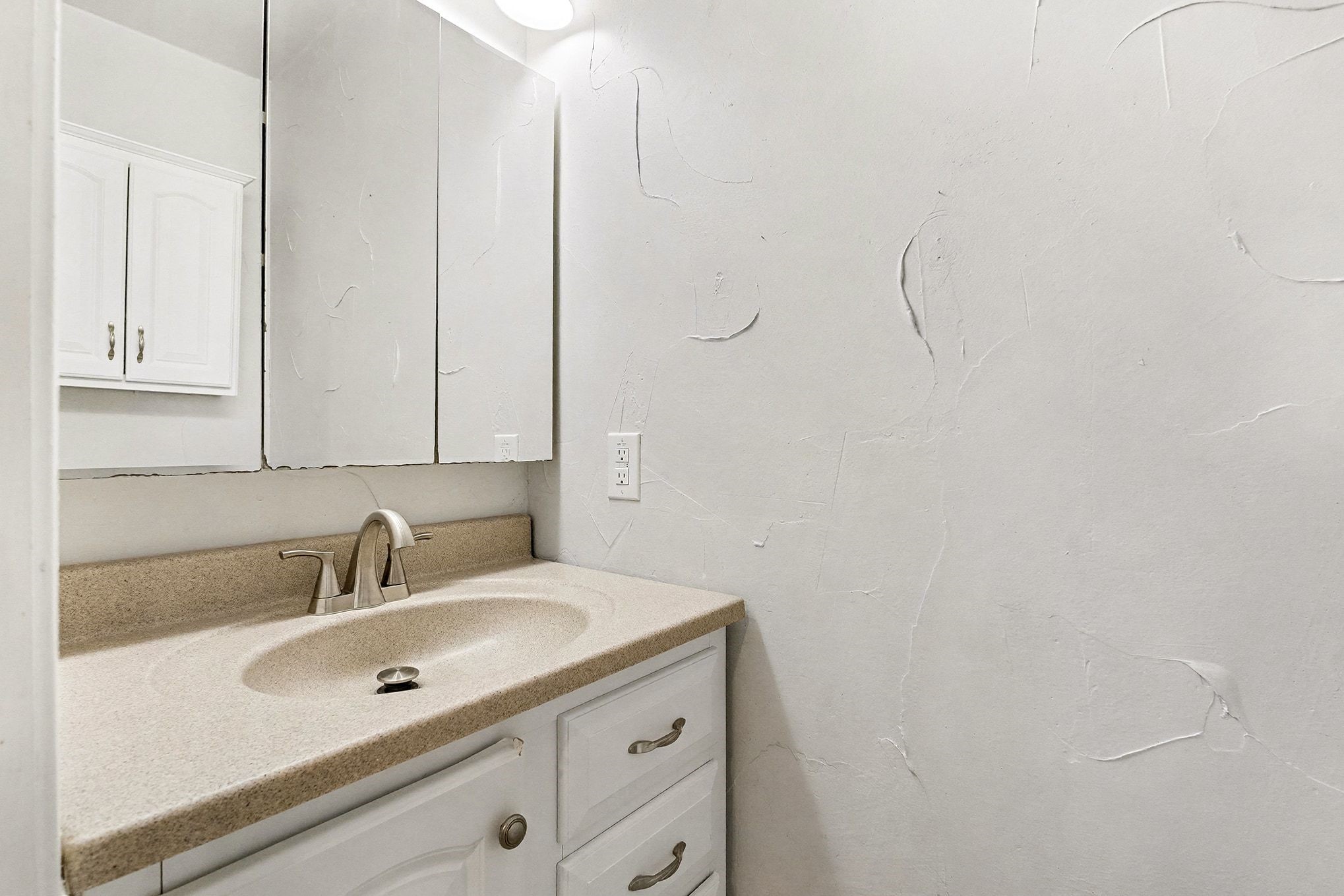 617 Carriagehouse Lane 3E