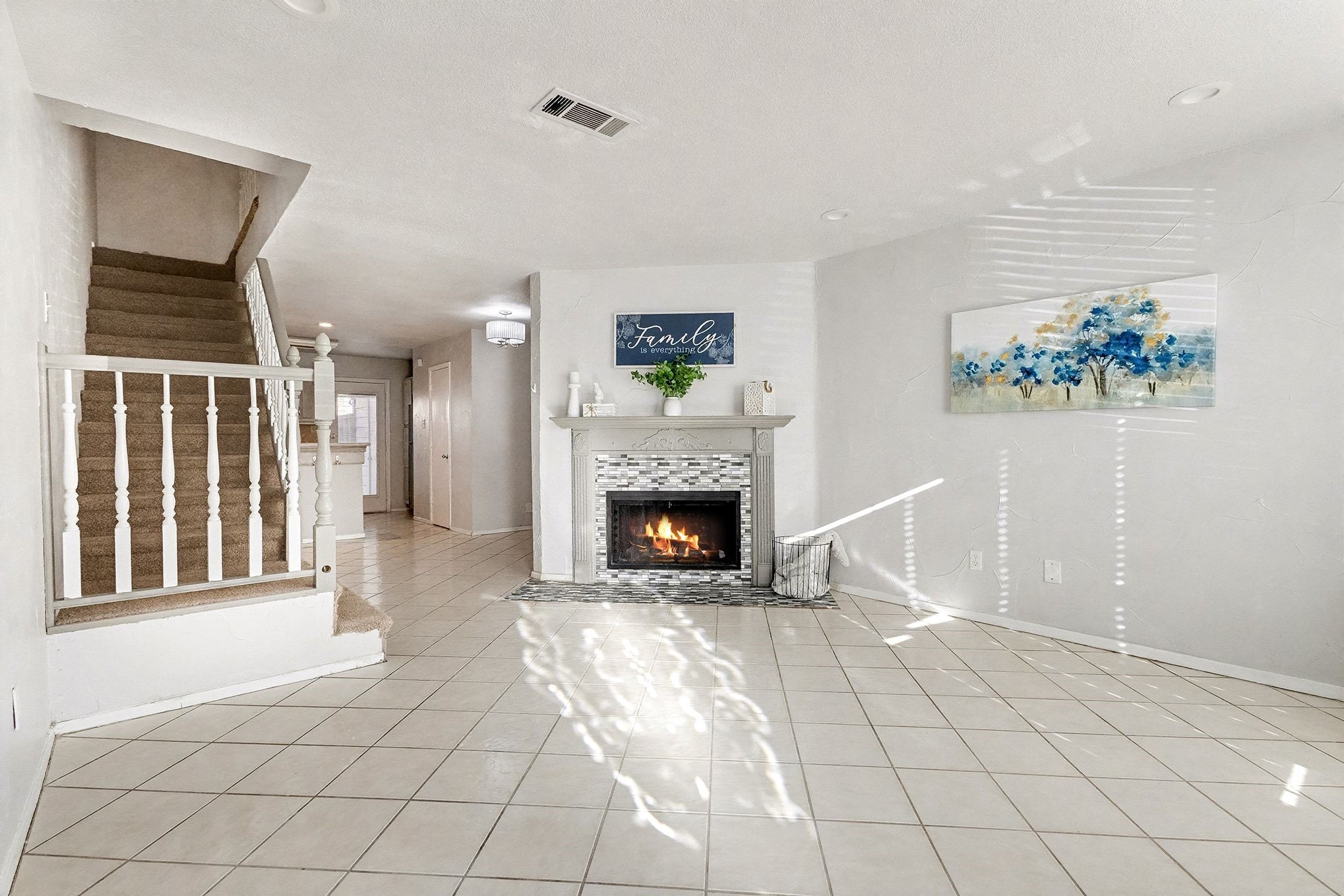 617 Carriagehouse Lane 3E